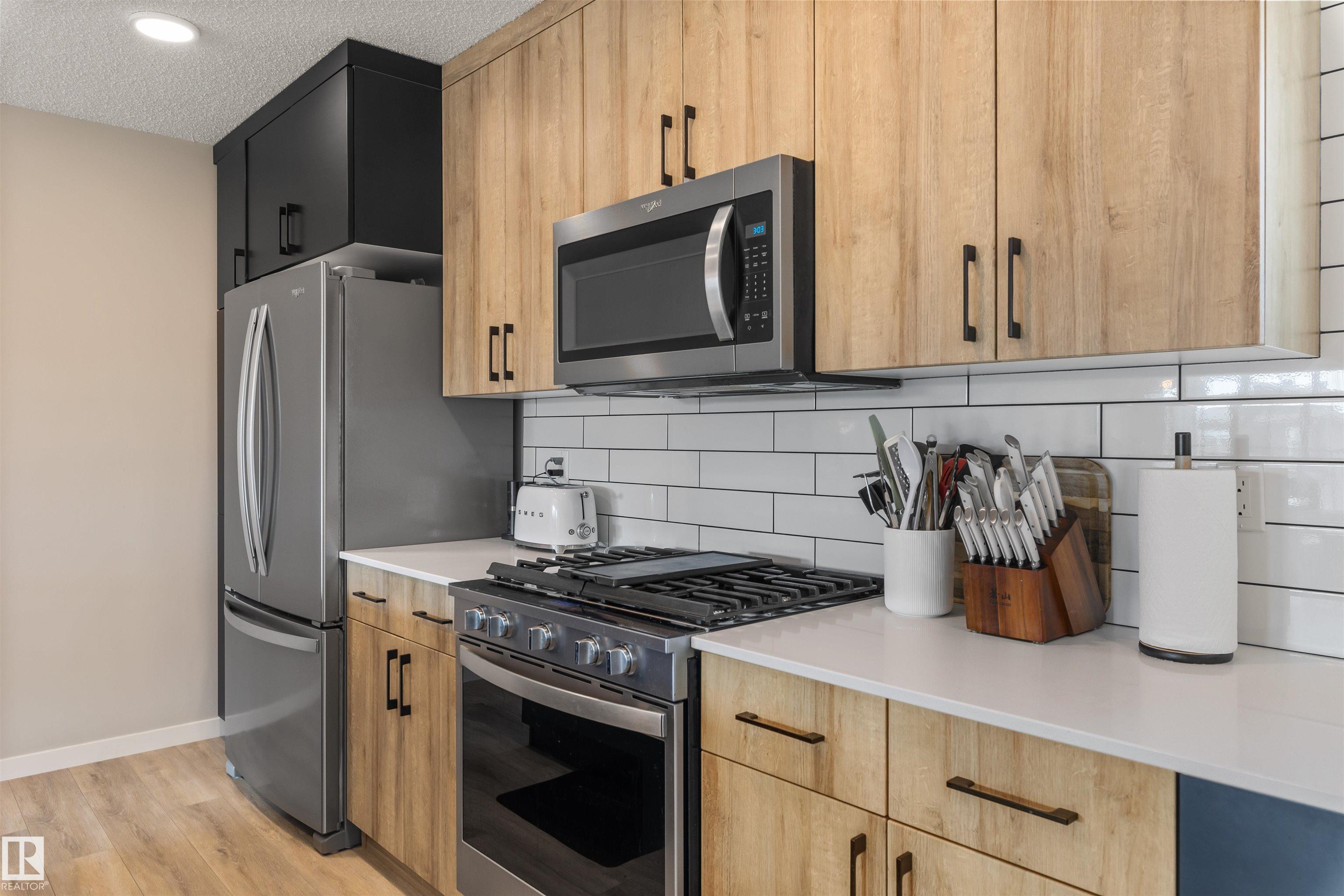 https://zimg.paragon.ice.com/ParagonImages/Property/PM/RAE/225401630/15/0/0/5992a74b189d1cb0350fff6a8b53a2fd/1/cb34ec66ebedf58cf8a4a491d4b3c9ad/225401630-a7bf70e7-ae0f-4729-914d-46cfb45674d0.JPG