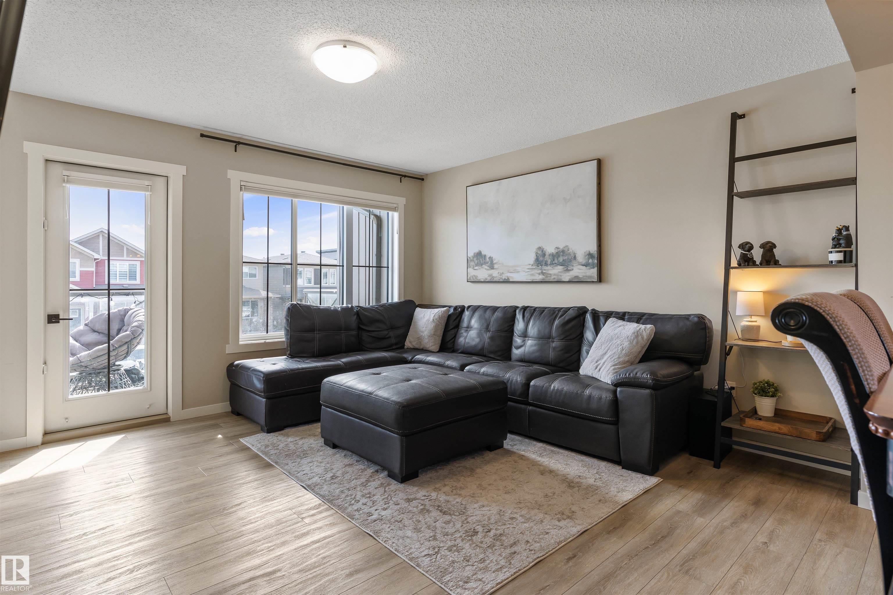 https://zimg.paragon.ice.com/ParagonImages/Property/PM/RAE/225401630/6/0/0/b6b568061febebb9d2cd6e20224b01b5/1/cb34ec66ebedf58cf8a4a491d4b3c9ad/225401630-a8dde1ff-06bb-4107-8066-32b483974bbb.JPG