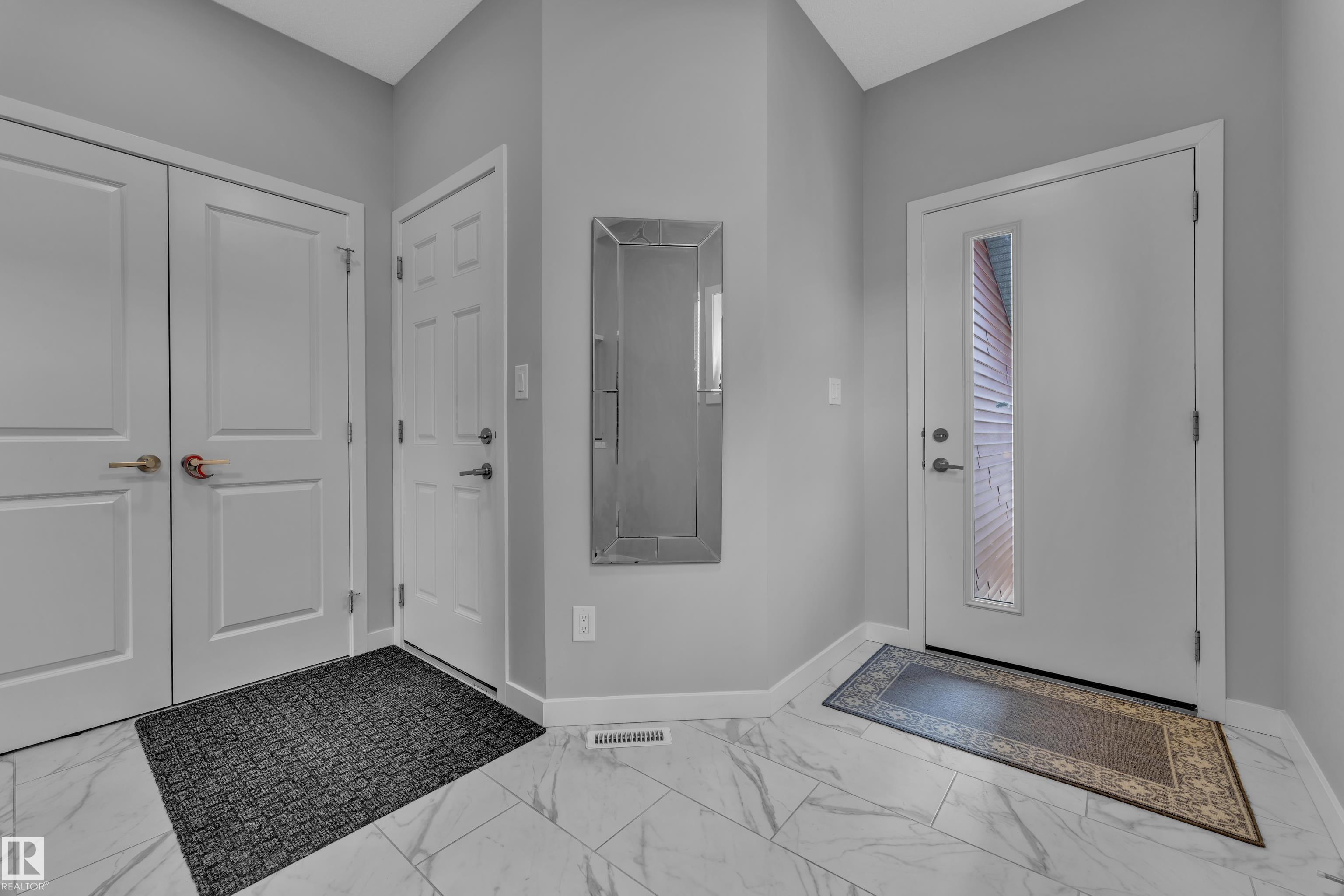 Picture for 4135 HAWTHORN CT SW