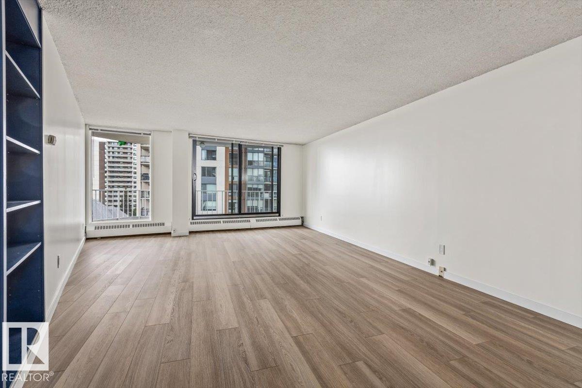 Photo 9 at 1004 - 10045 117 Street NW, Wîhkwêntôwin, Edmonton