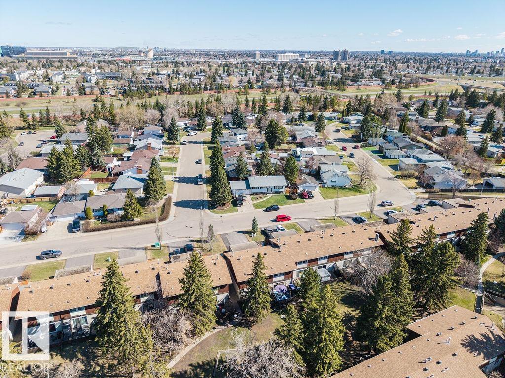 Photo 32 at 17429 77 Avenue NW, Callingwood North, Edmonton