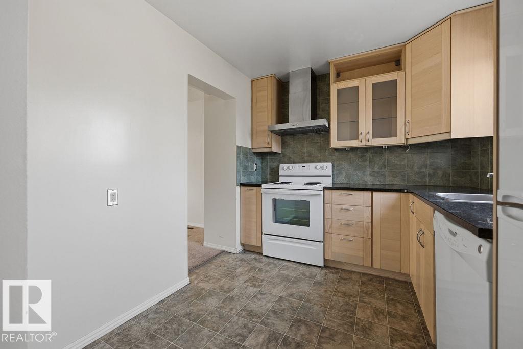 17429 77 Avenue NW, Callingwood North, Edmonton