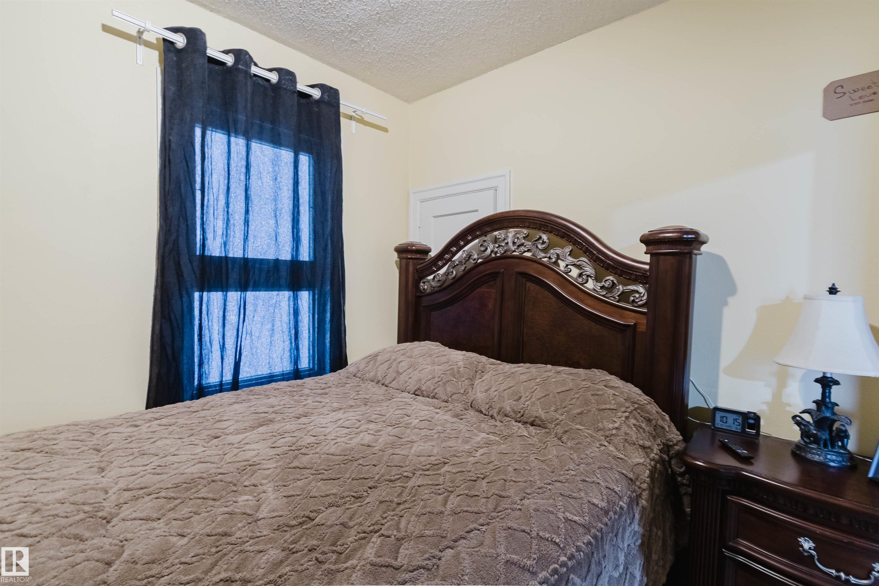 Photo 11 at 10834 75 Avenue NW, Queen Alexandra, Edmonton