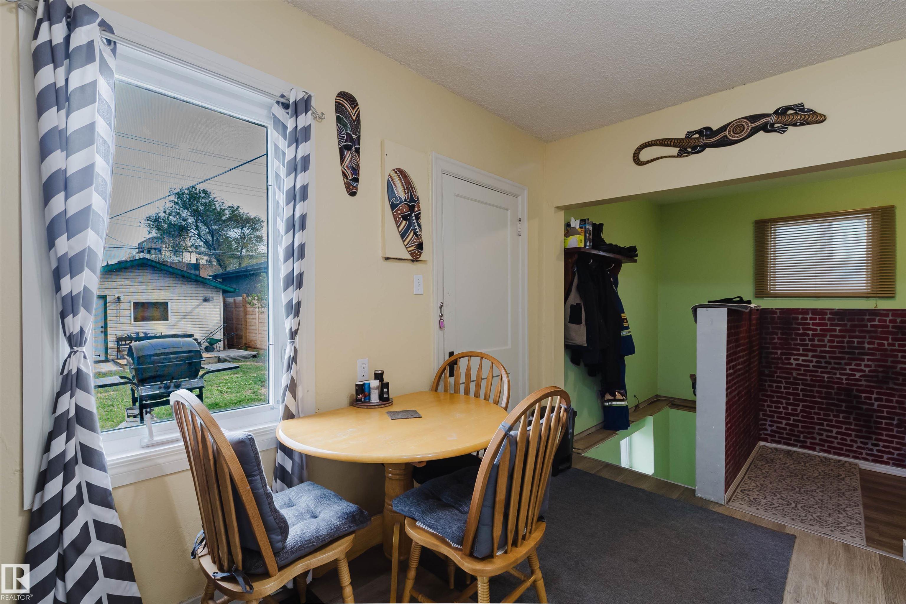 Photo 14 at 10834 75 Avenue NW, Queen Alexandra, Edmonton