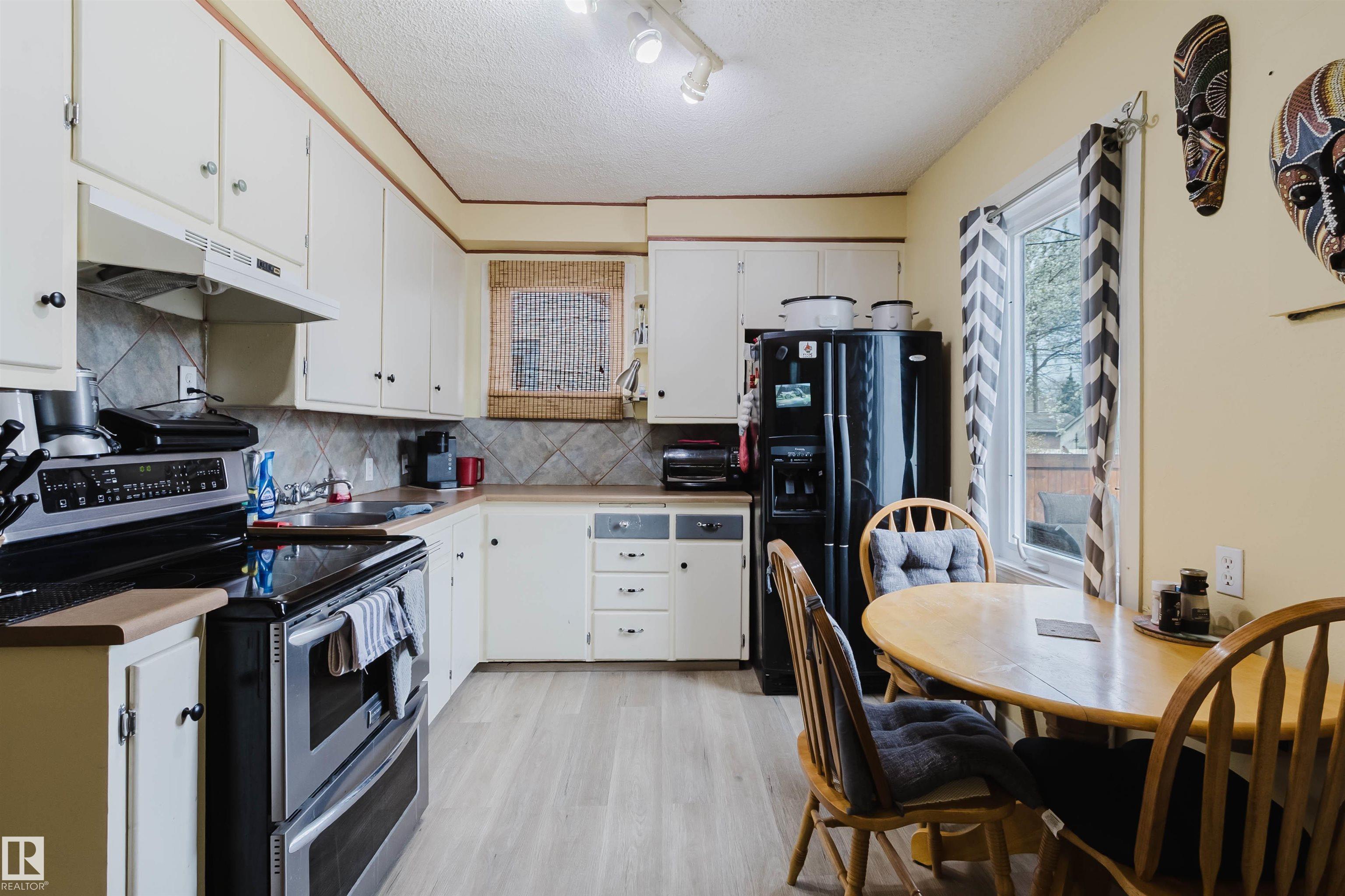 Photo 17 at 10834 75 Avenue NW, Queen Alexandra, Edmonton