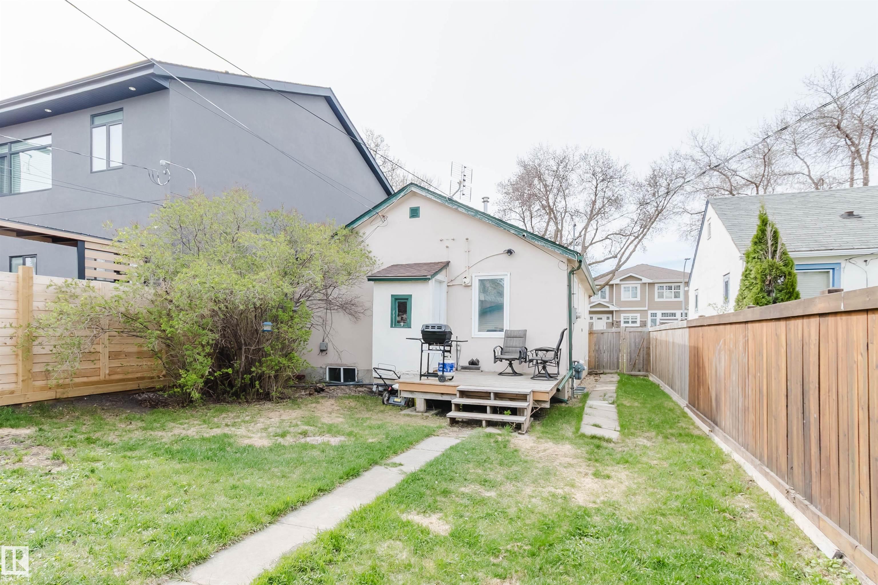 Photo 26 at 10834 75 Avenue NW, Queen Alexandra, Edmonton