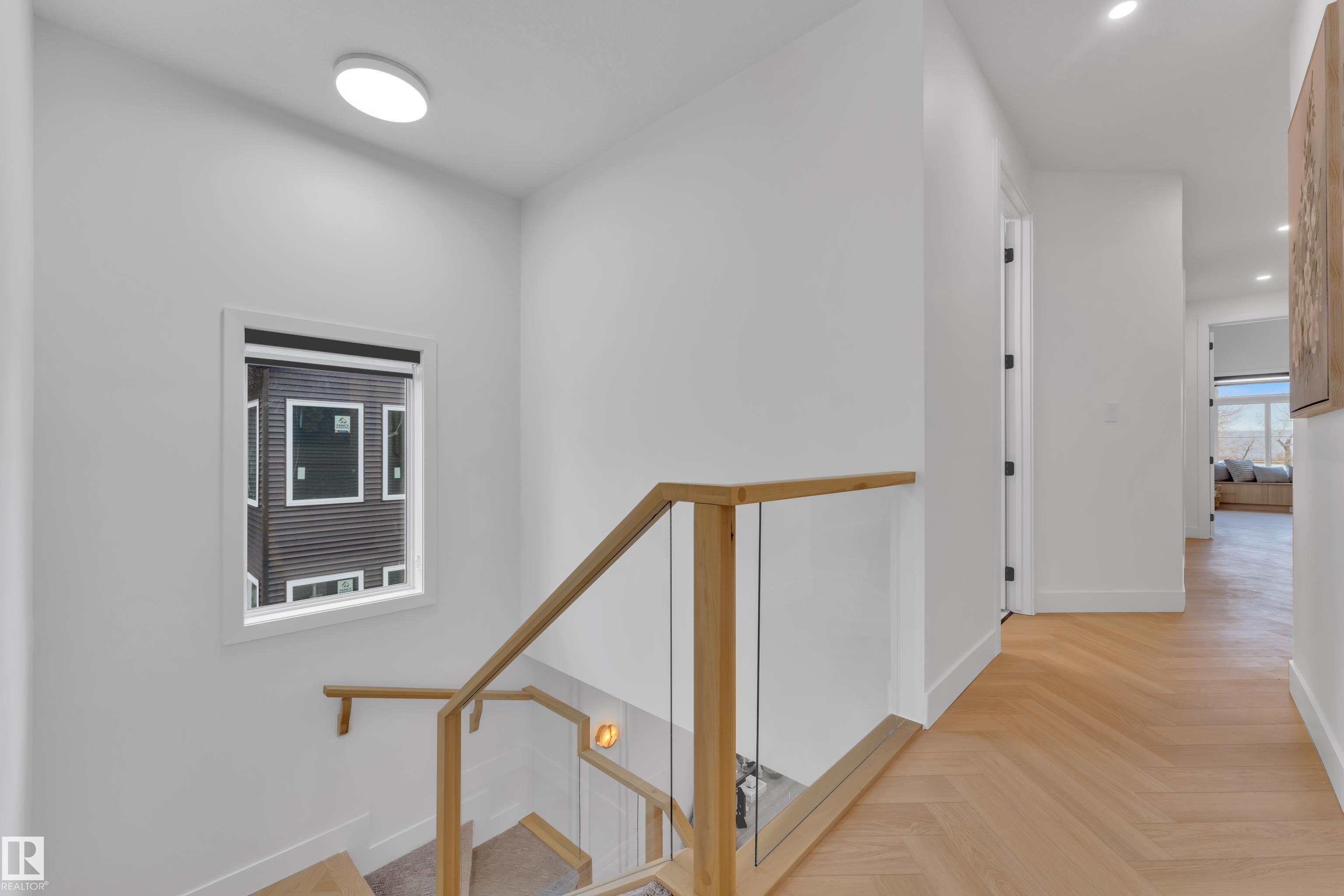 https://zimg.paragon.ice.com/ParagonImages/Property/PM/RAE/225401637/33/0/0/fbaeb0c2fdeaa5fa345d8a359fad2298/1/d36a2022f5cfcc5d3770694682f527a4/225401637-253f4121-4a35-455b-bf73-c92f6d2b0847.JPG