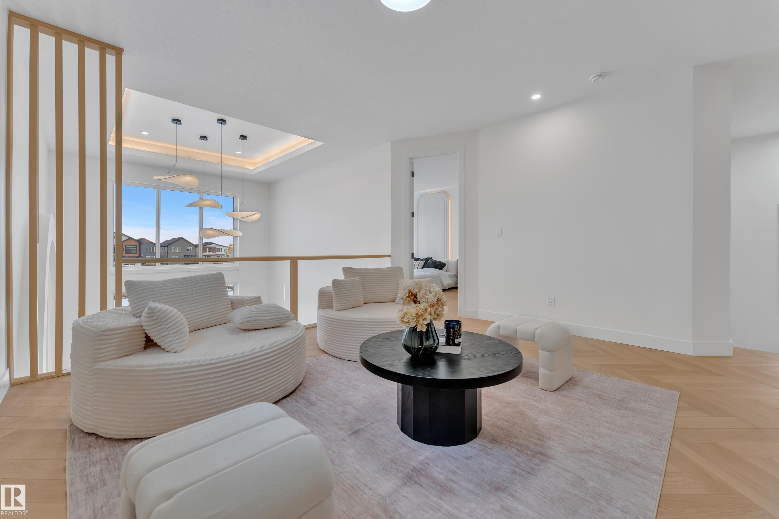 https://zimg.paragon.ice.com/ParagonImages/Property/PM/RAE/225401637/34/0/0/62ce8669a0be10a80ec17c6898526766/1/d36a2022f5cfcc5d3770694682f527a4/225401637-da15f819-d61a-444d-bb22-36ed1b4d3ebd.JPG