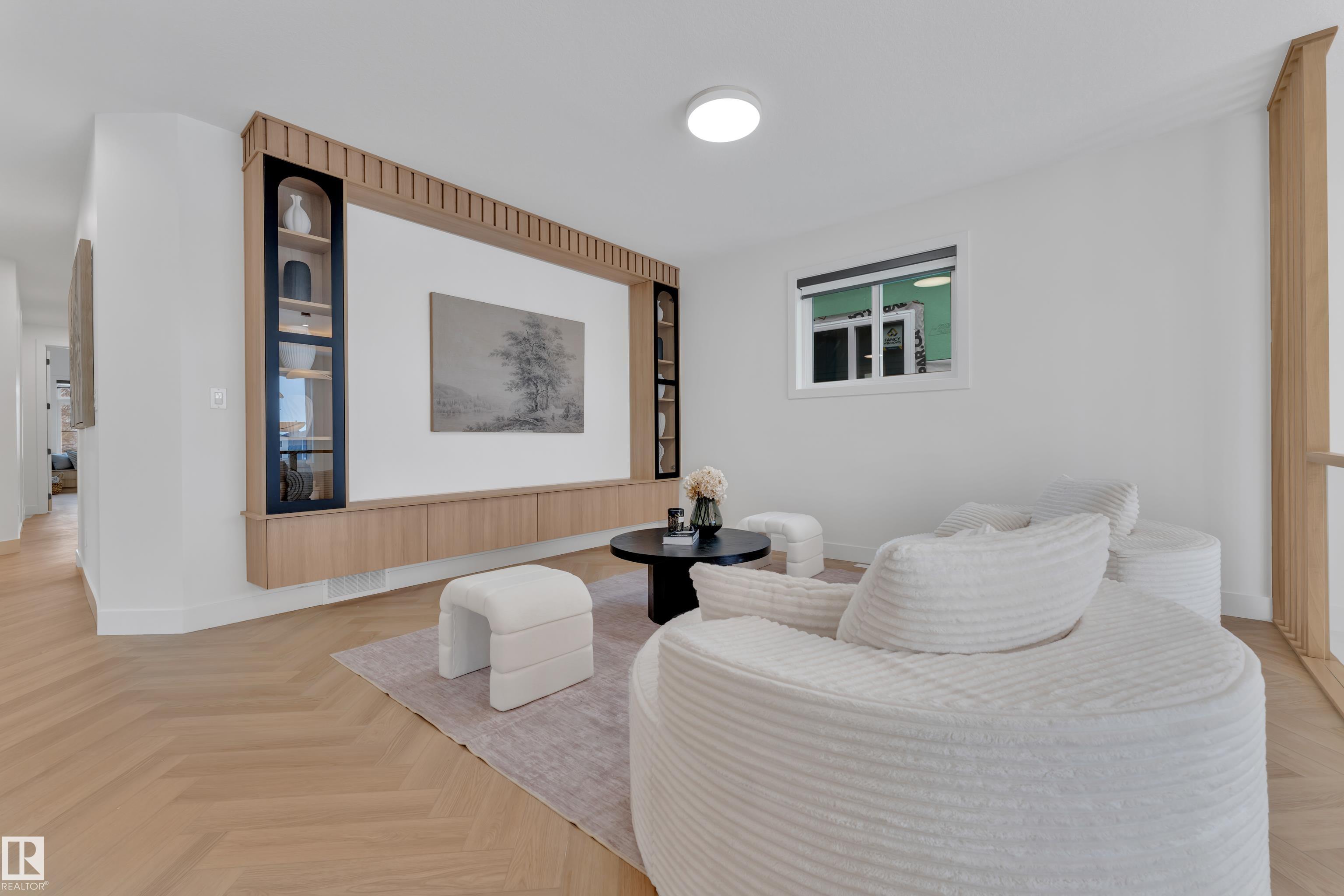 https://zimg.paragon.ice.com/ParagonImages/Property/PM/RAE/225401637/35/0/0/60866229223df505692f5c9f86599810/1/d36a2022f5cfcc5d3770694682f527a4/225401637-593943ae-eeae-4a55-9e48-4d5e6cab2752.JPG