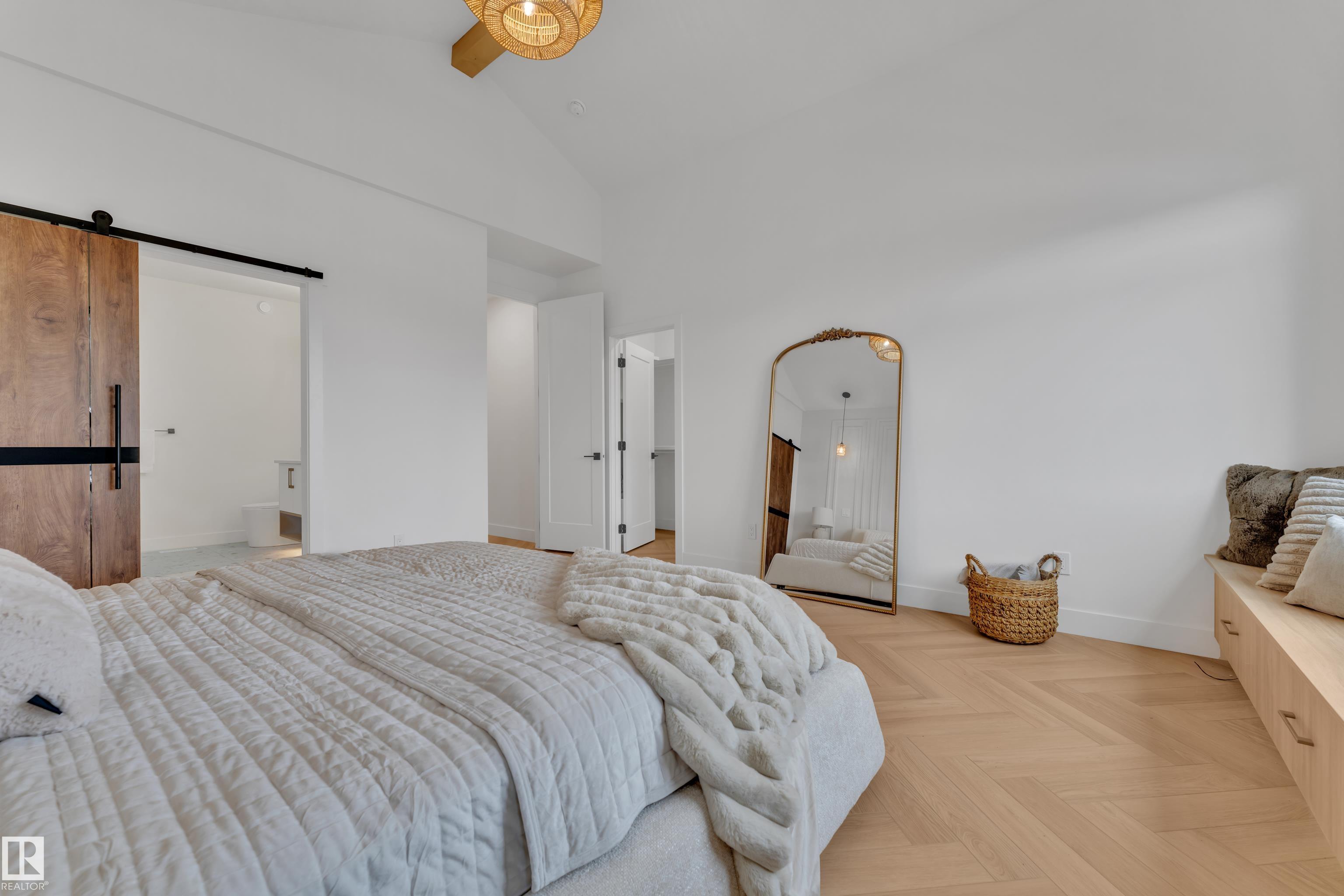 https://zimg.paragon.ice.com/ParagonImages/Property/PM/RAE/225401637/39/0/0/48ac53fe22ec061b86d05b71fccdb702/1/d36a2022f5cfcc5d3770694682f527a4/225401637-b808c0db-0037-4cb3-8dc7-435323e2f35b.JPG