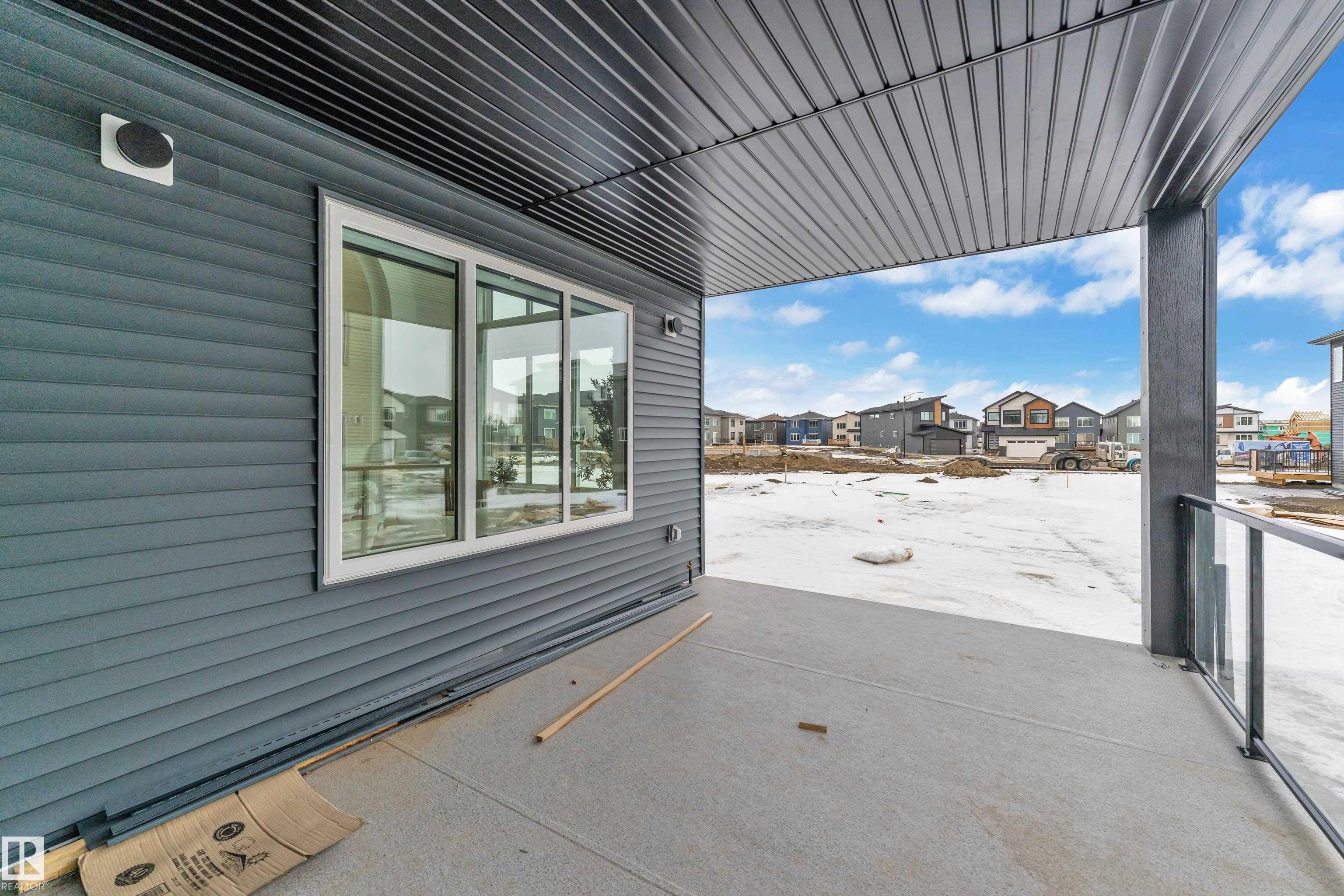 https://zimg.paragon.ice.com/ParagonImages/Property/PM/RAE/225401637/62/0/0/7aacf022600b58879f47a2f238e01925/1/d36a2022f5cfcc5d3770694682f527a4/225401637-11d5bf6a-1288-4099-a45d-dca1a489a3f6.JPG