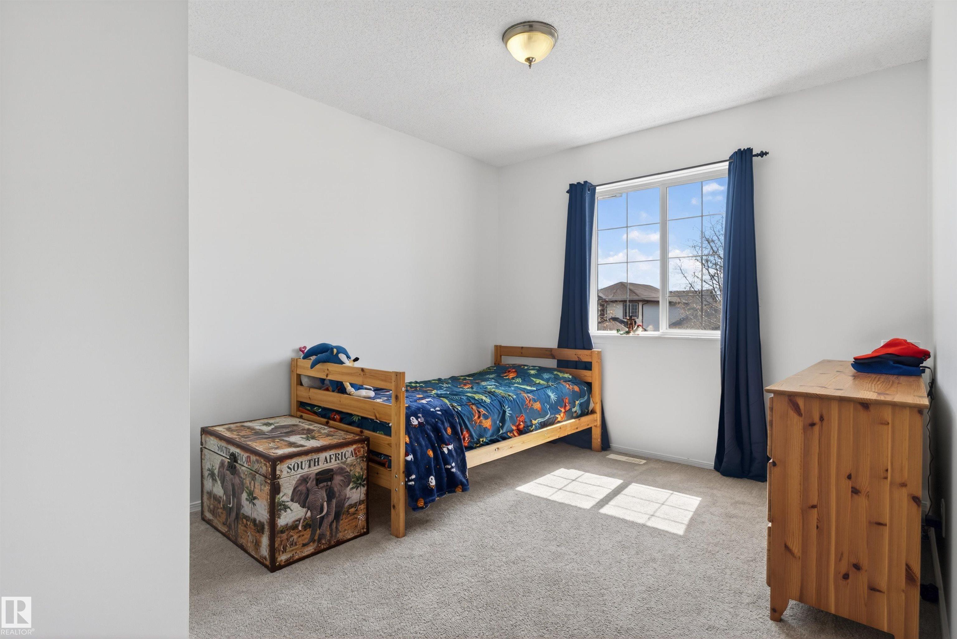https://zimg.paragon.ice.com/ParagonImages/Property/PM/RAE/225401643/24/0/0/7a551b8c5e6a3f4a2730e16e5fe18dd6/1/ac558beef5ce952e8aa862f3529cc67c/225401643-a8375f5a-6c08-45c4-995f-74ed273a9f2a.JPG