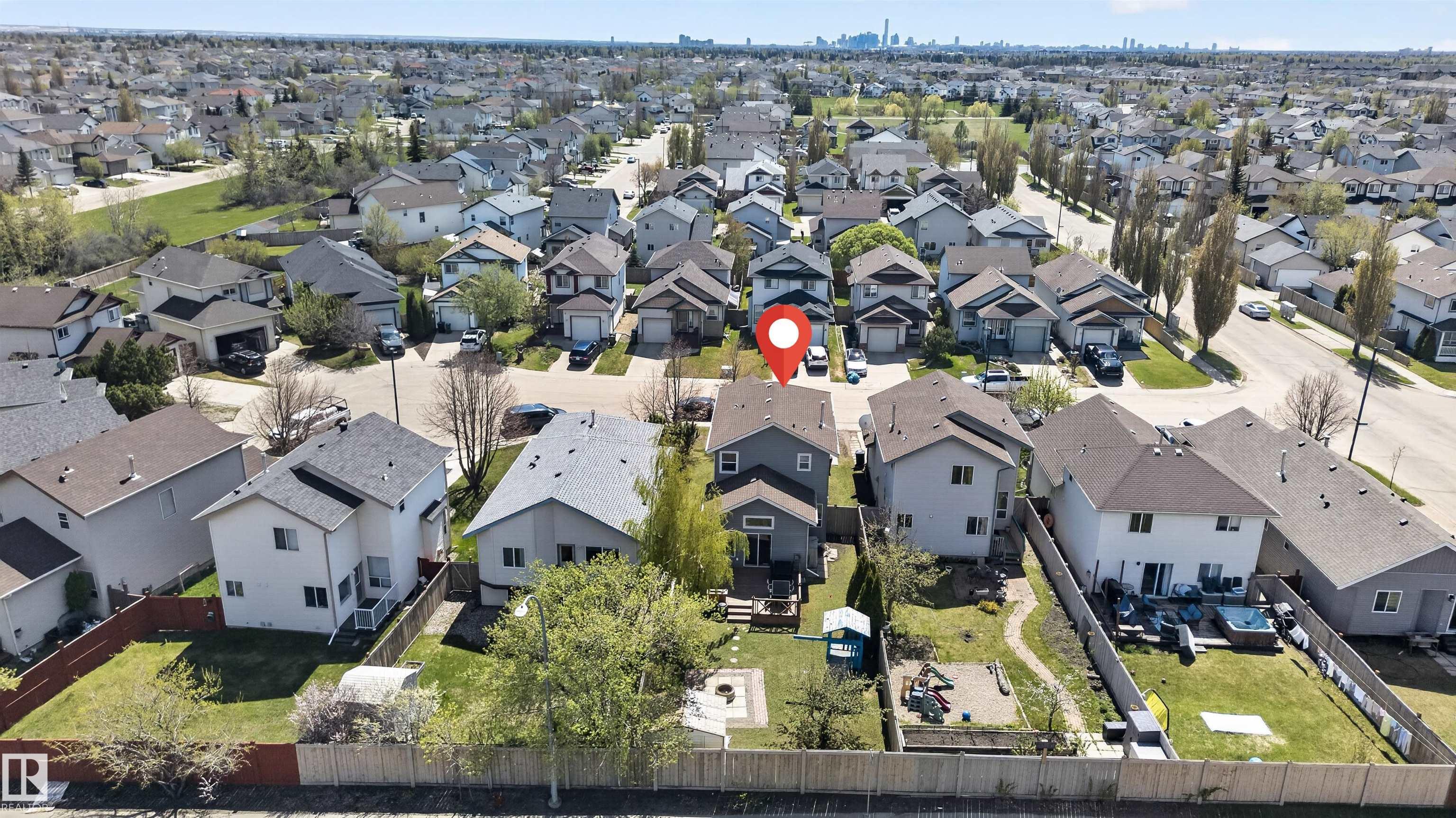 https://zimg.paragon.ice.com/ParagonImages/Property/PM/RAE/225401643/42/0/0/ea5386bbd3372b79f9b1e073b8de5aed/1/ac558beef5ce952e8aa862f3529cc67c/225401643-4c1b705b-9c5e-4bee-96ca-7b55dd52b68c.JPG
