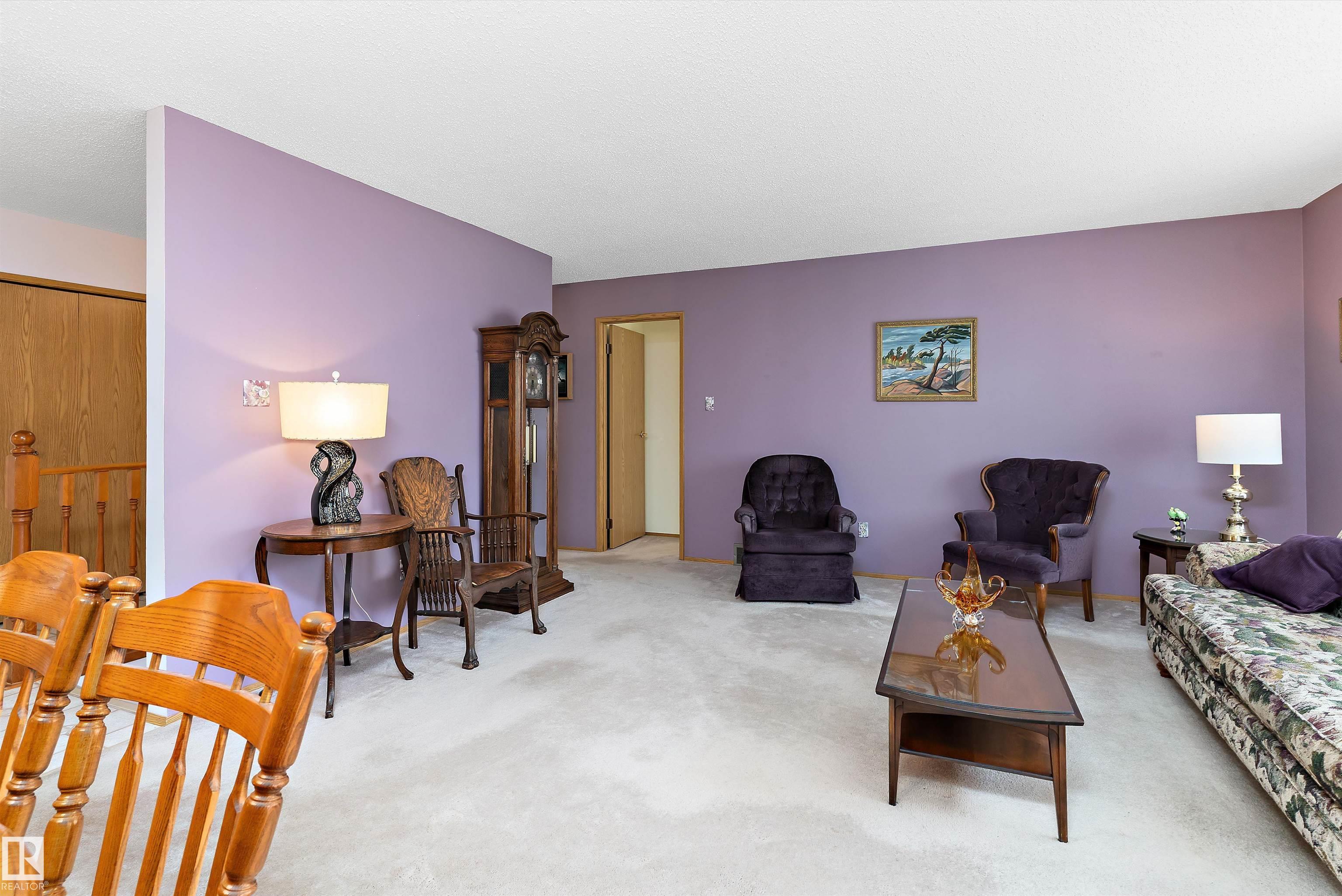 Photo 11 at 17404 Callingwood Road NW, Callingwood South, Edmonton