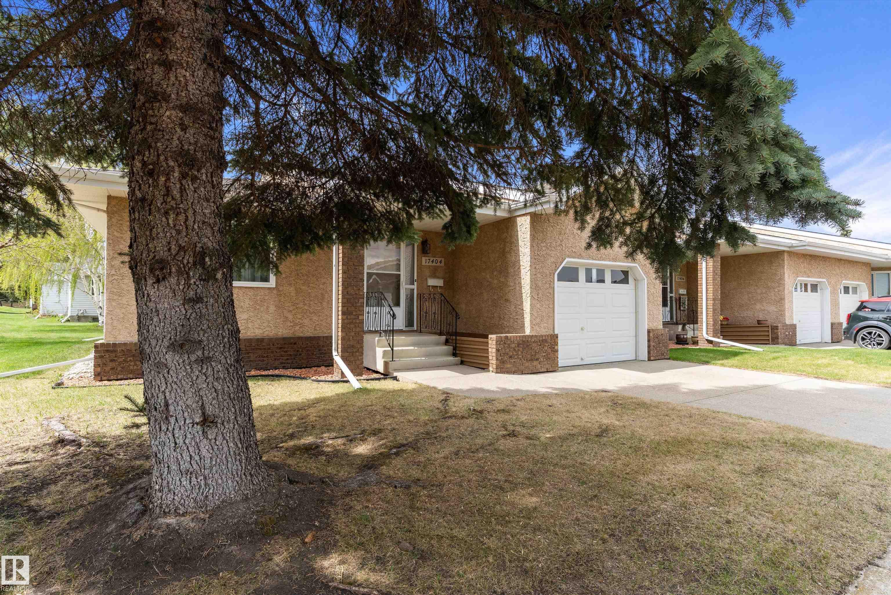 Photo 25 at 17404 Callingwood Road NW, Callingwood South, Edmonton