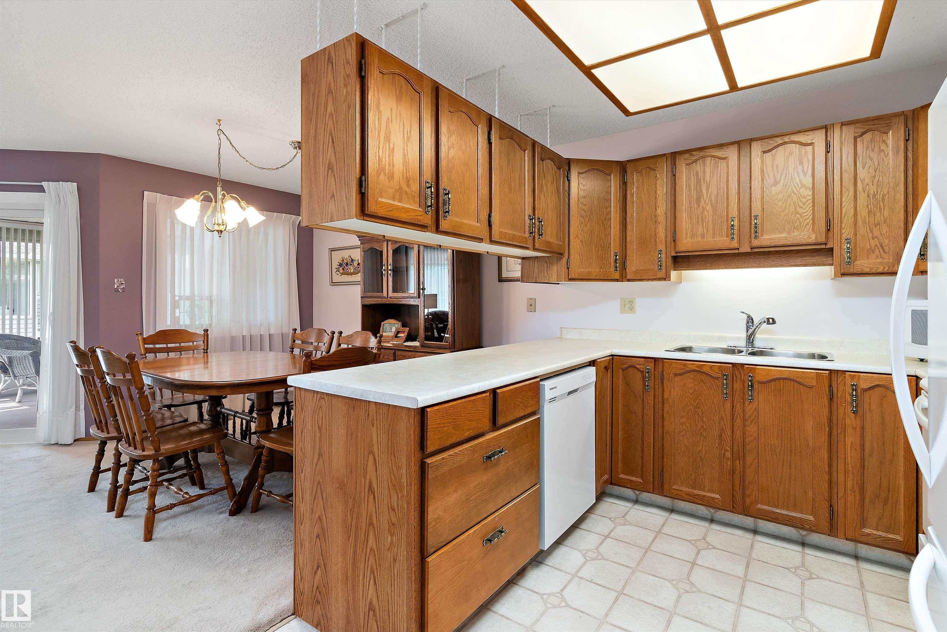 17404 Callingwood Road NW, Callingwood South, Edmonton