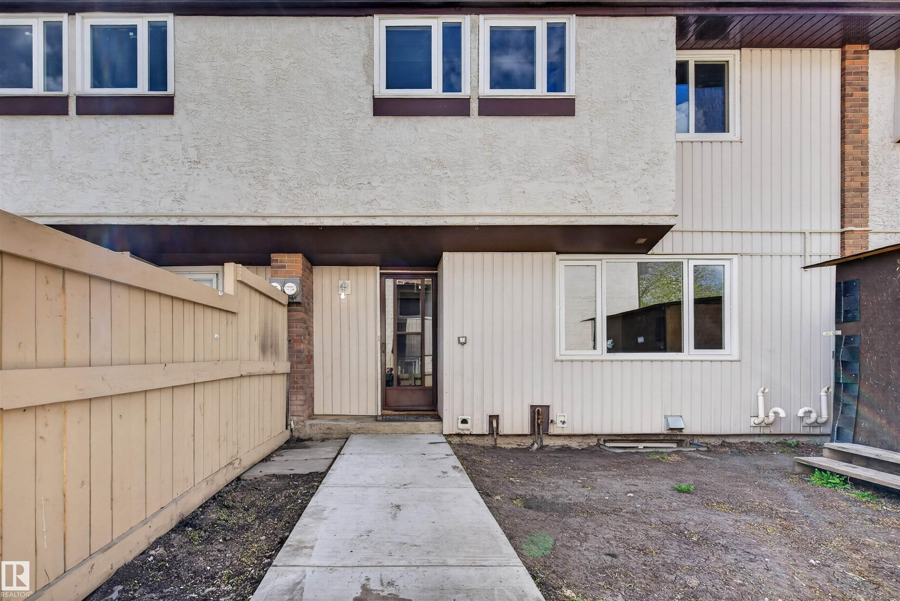 8 - 14105 82 Street NW, Kildare, Edmonton