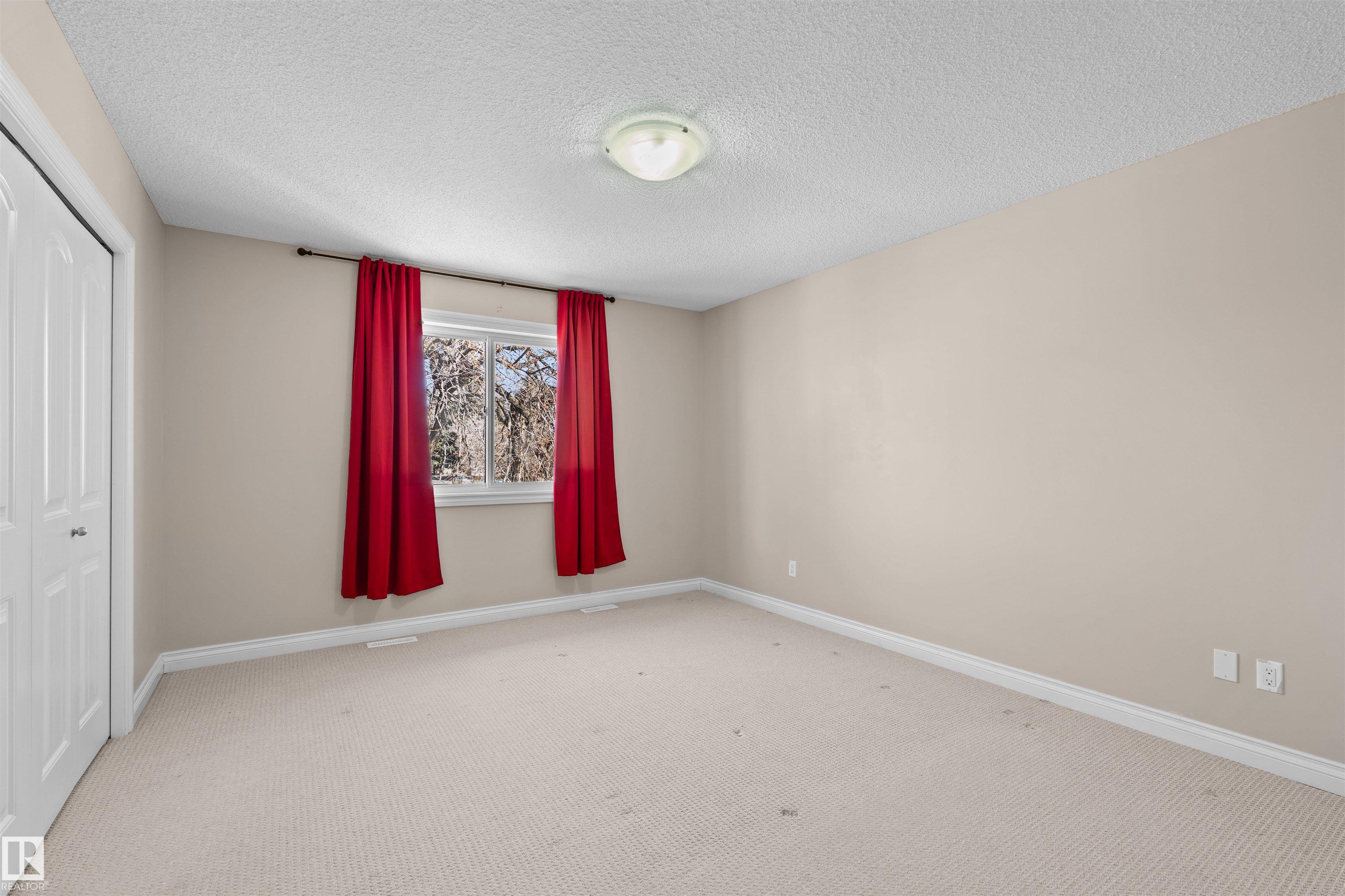 Photo 13 at 15504 102 Avenue NW, Canora, Edmonton