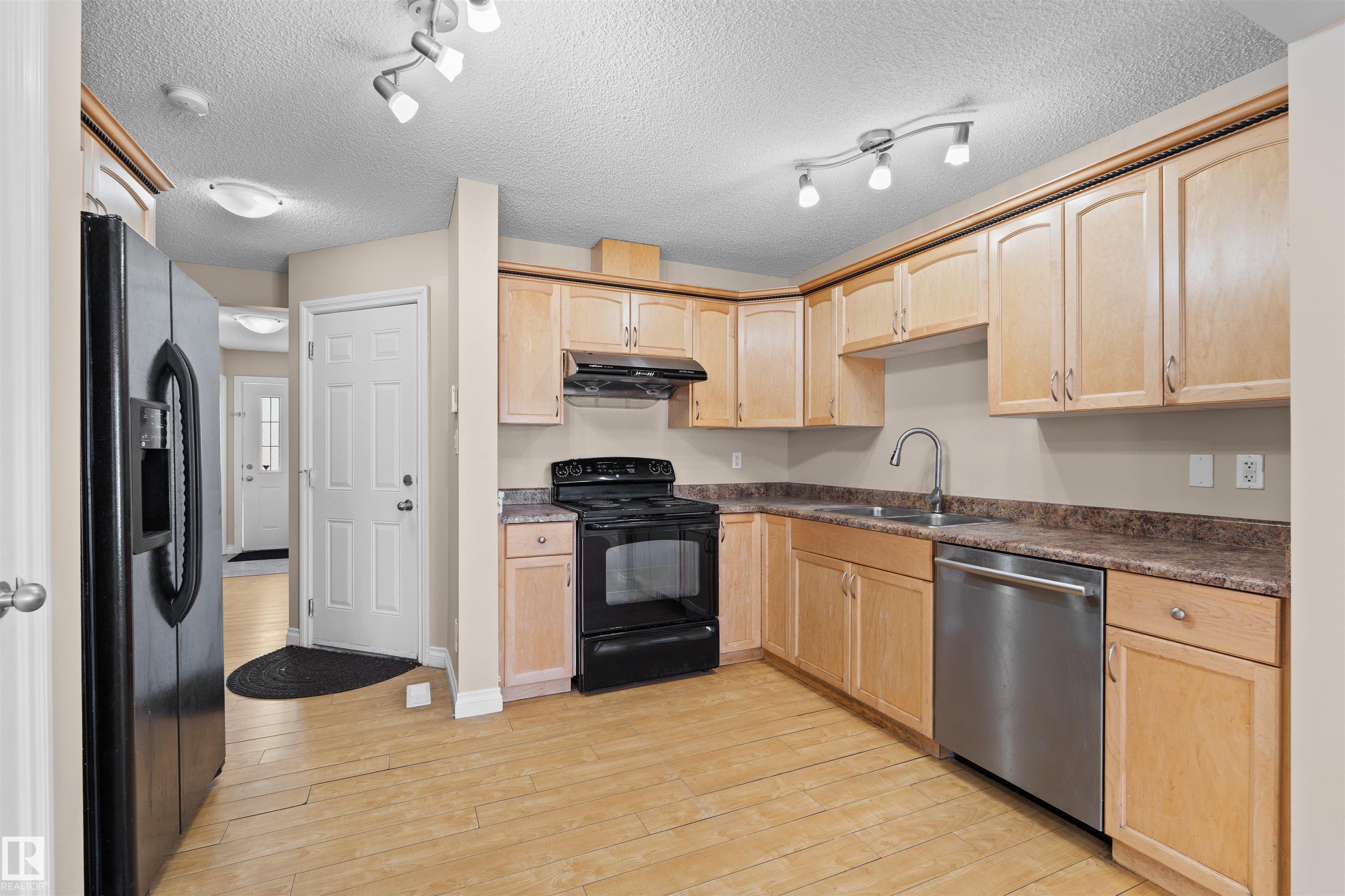 15504 102 Avenue NW, Canora, Edmonton