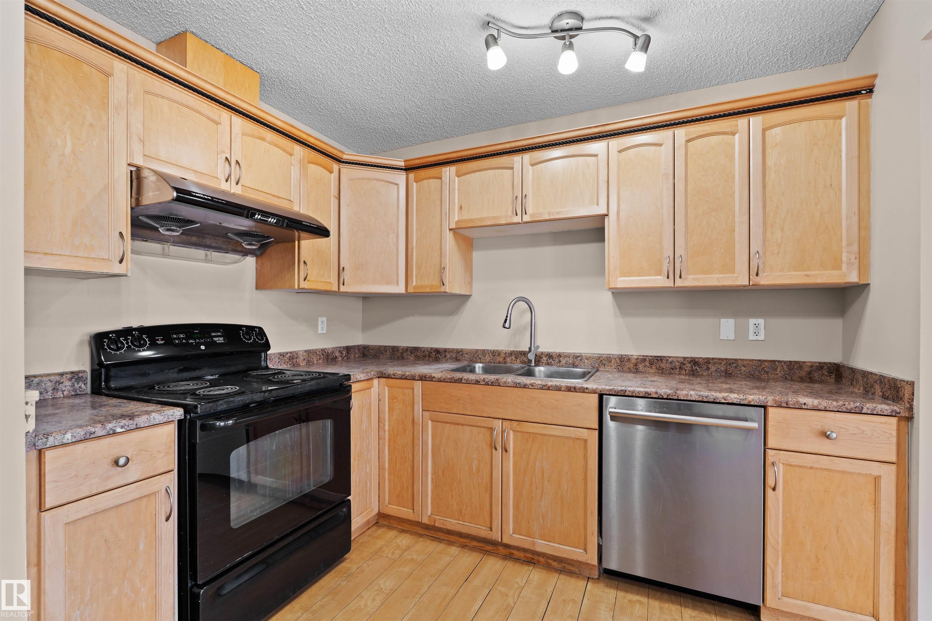 15504 102 Avenue NW, Canora, Edmonton