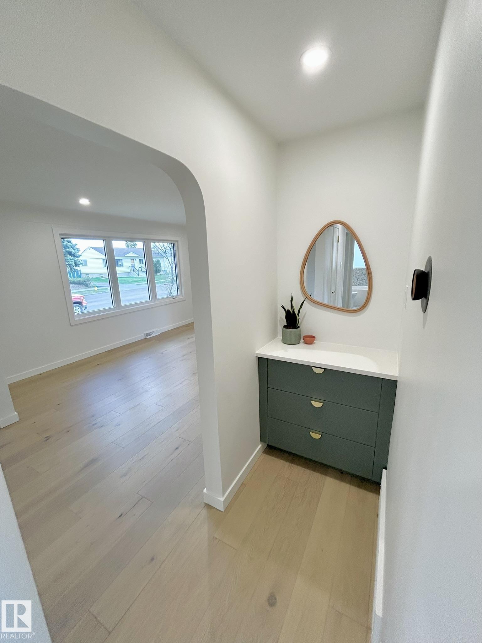 Photo 17 at 8516 64 Avenue NW, Argyll, Edmonton