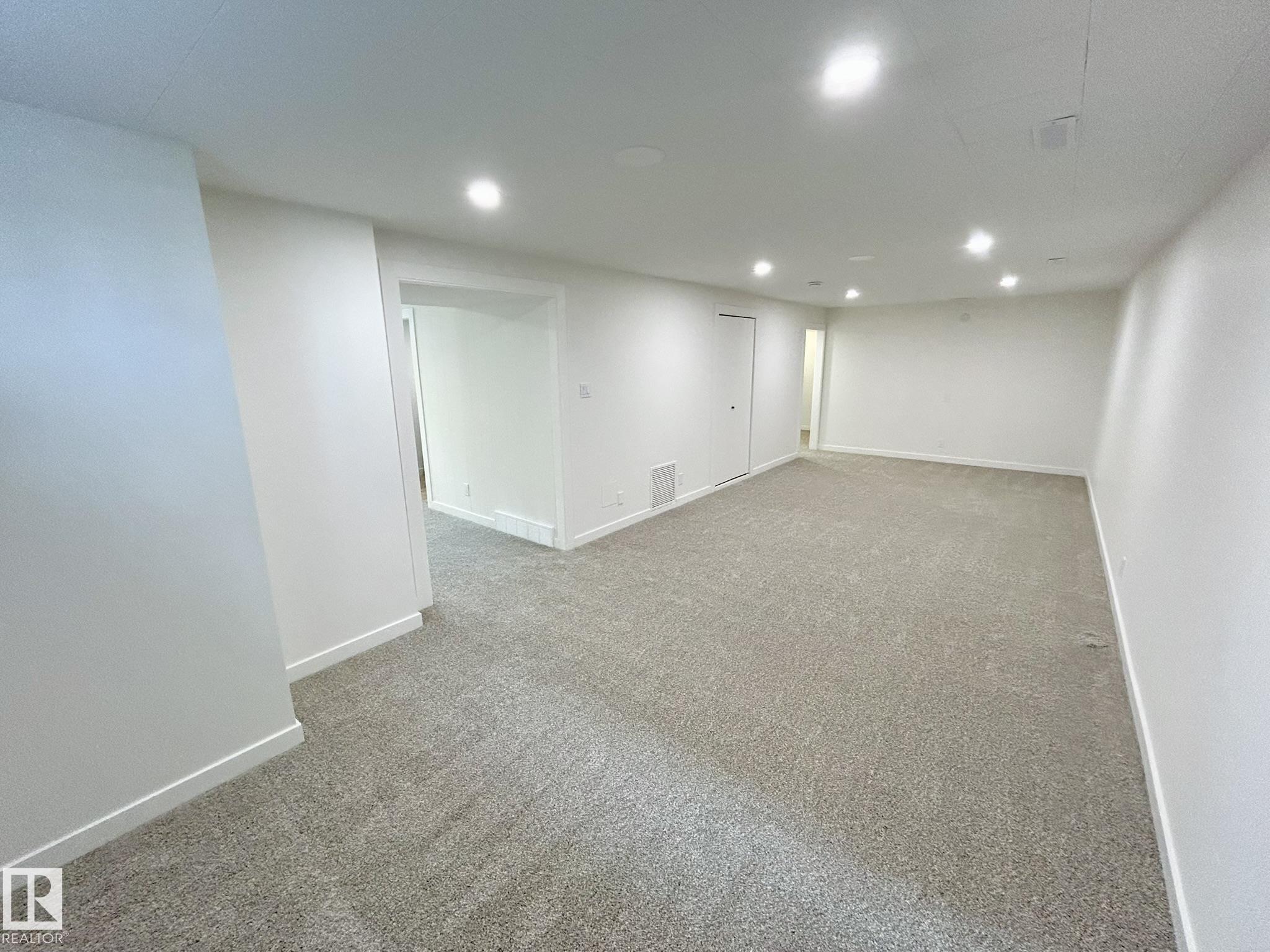 Photo 32 at 8516 64 Avenue NW, Argyll, Edmonton