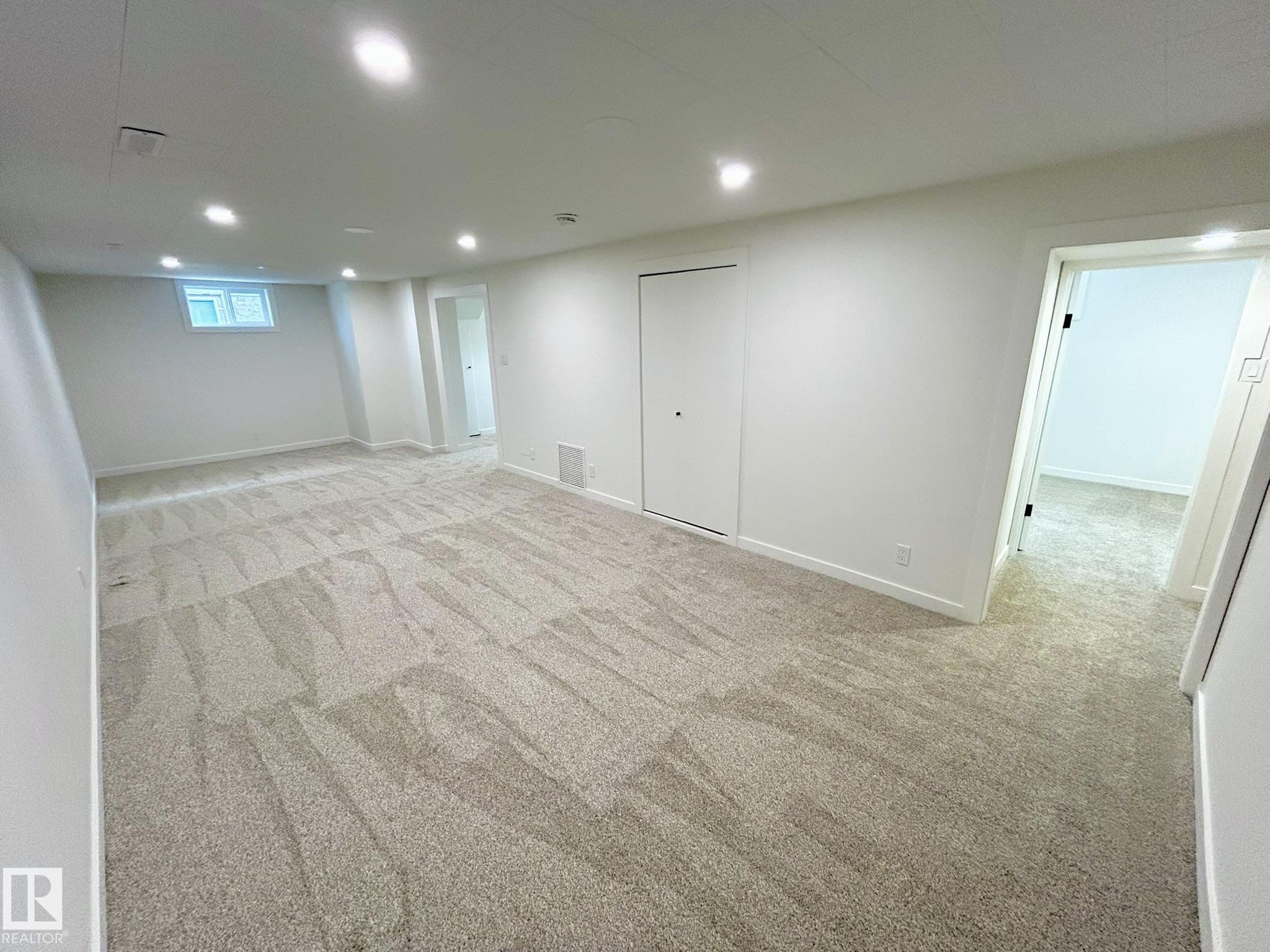 Photo 33 at 8516 64 Avenue NW, Argyll, Edmonton