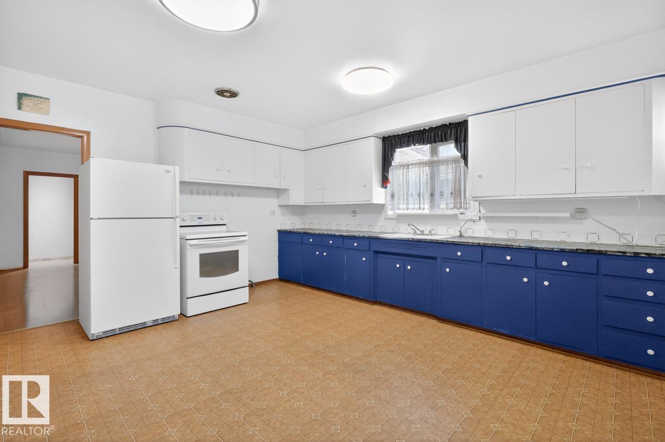 Photo 7 at 8326 81 Avenue NW, King Edward Park, Edmonton