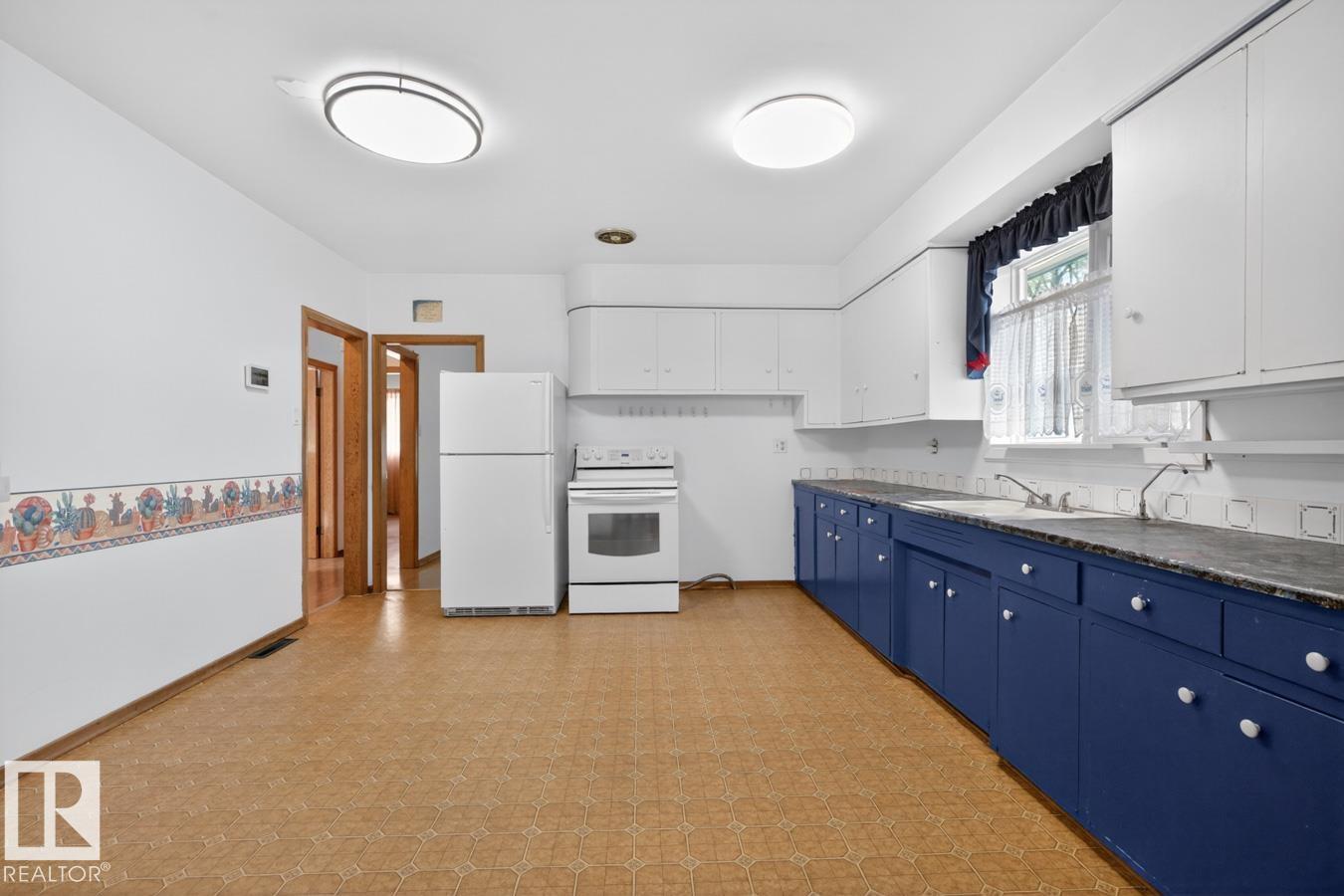 Photo 8 at 8326 81 Avenue NW, King Edward Park, Edmonton