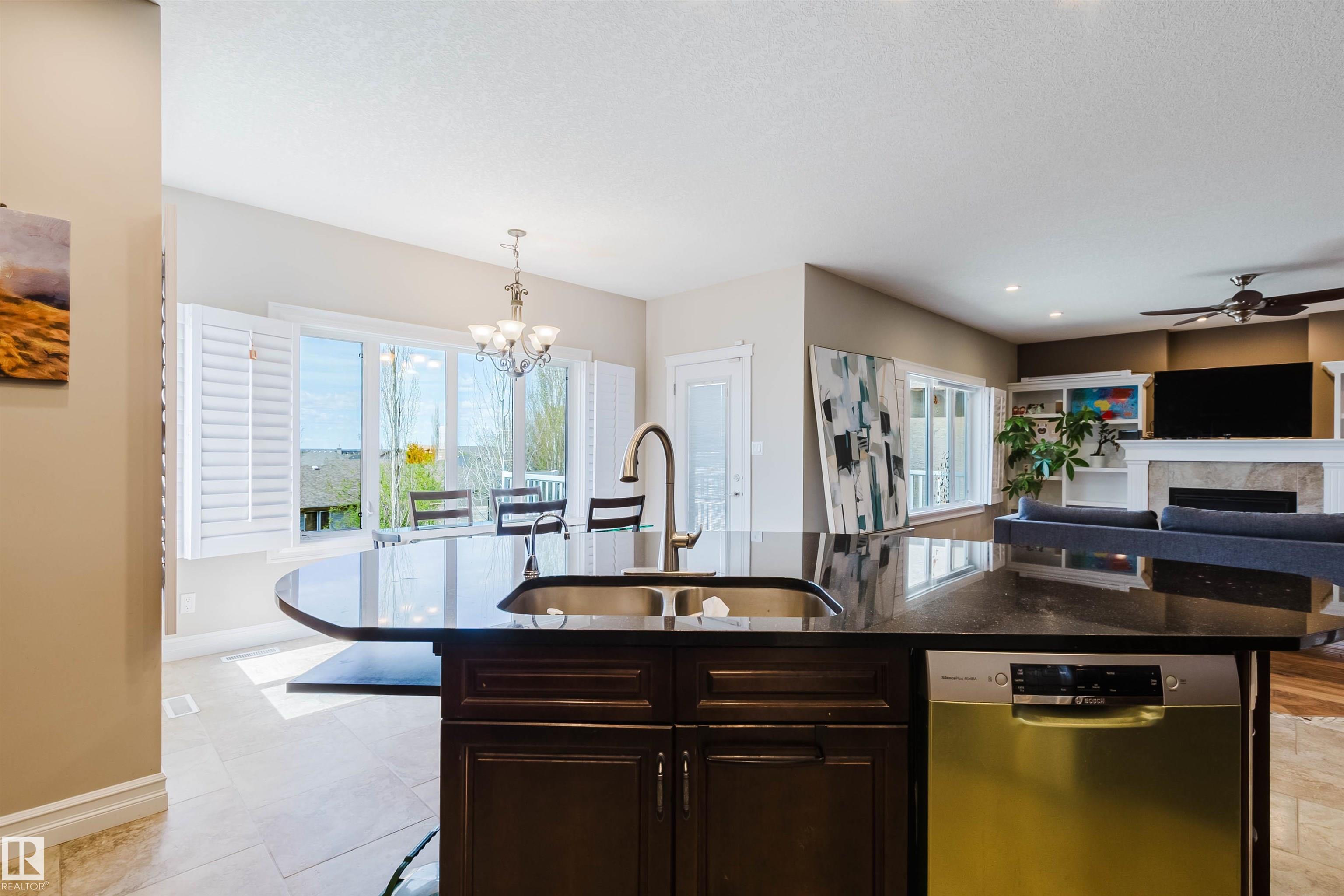 Photo 16 at 3412 Macneil Link NW, Magrath Heights, Edmonton