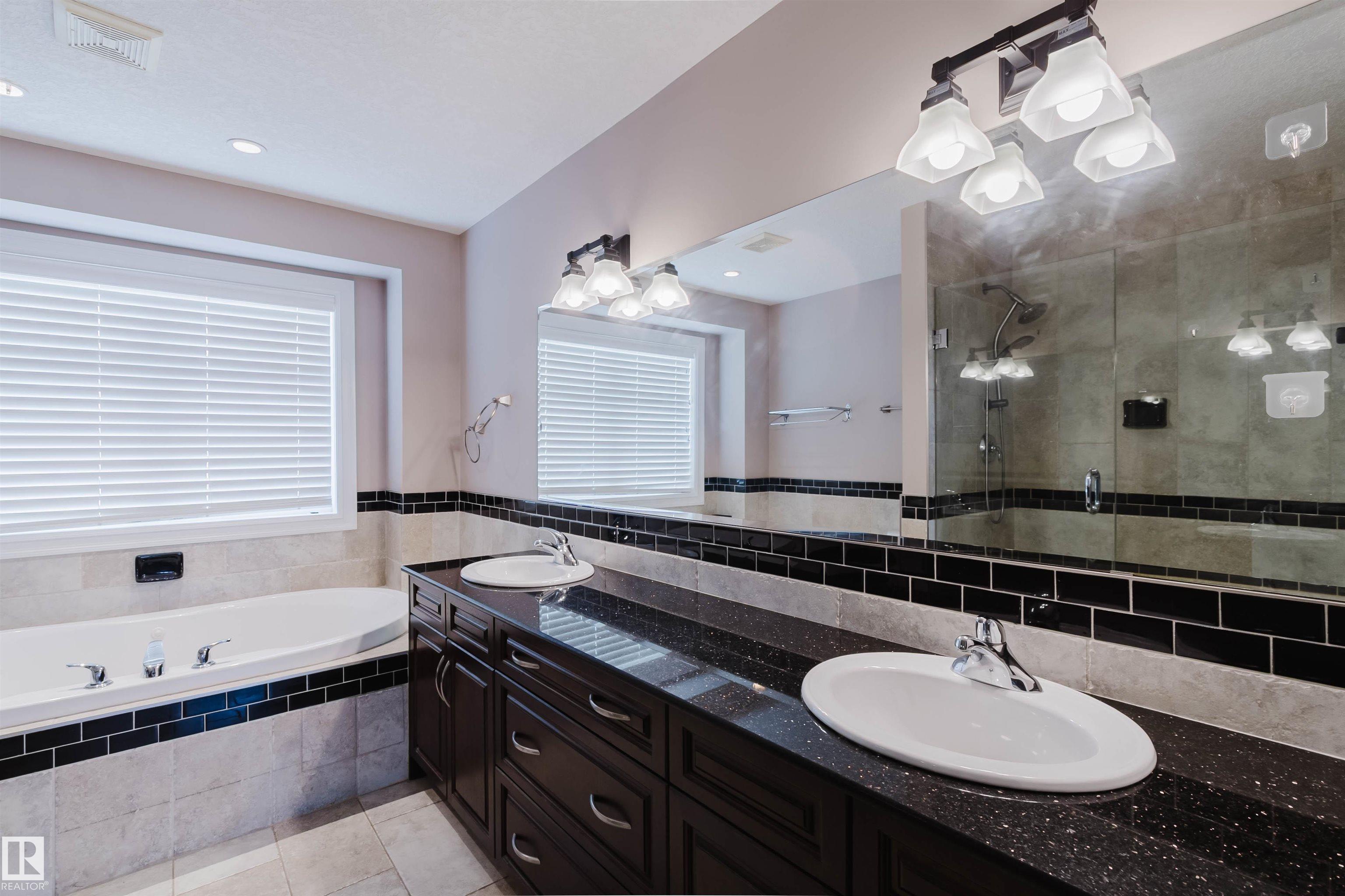 Photo 31 at 3412 Macneil Link NW, Magrath Heights, Edmonton
