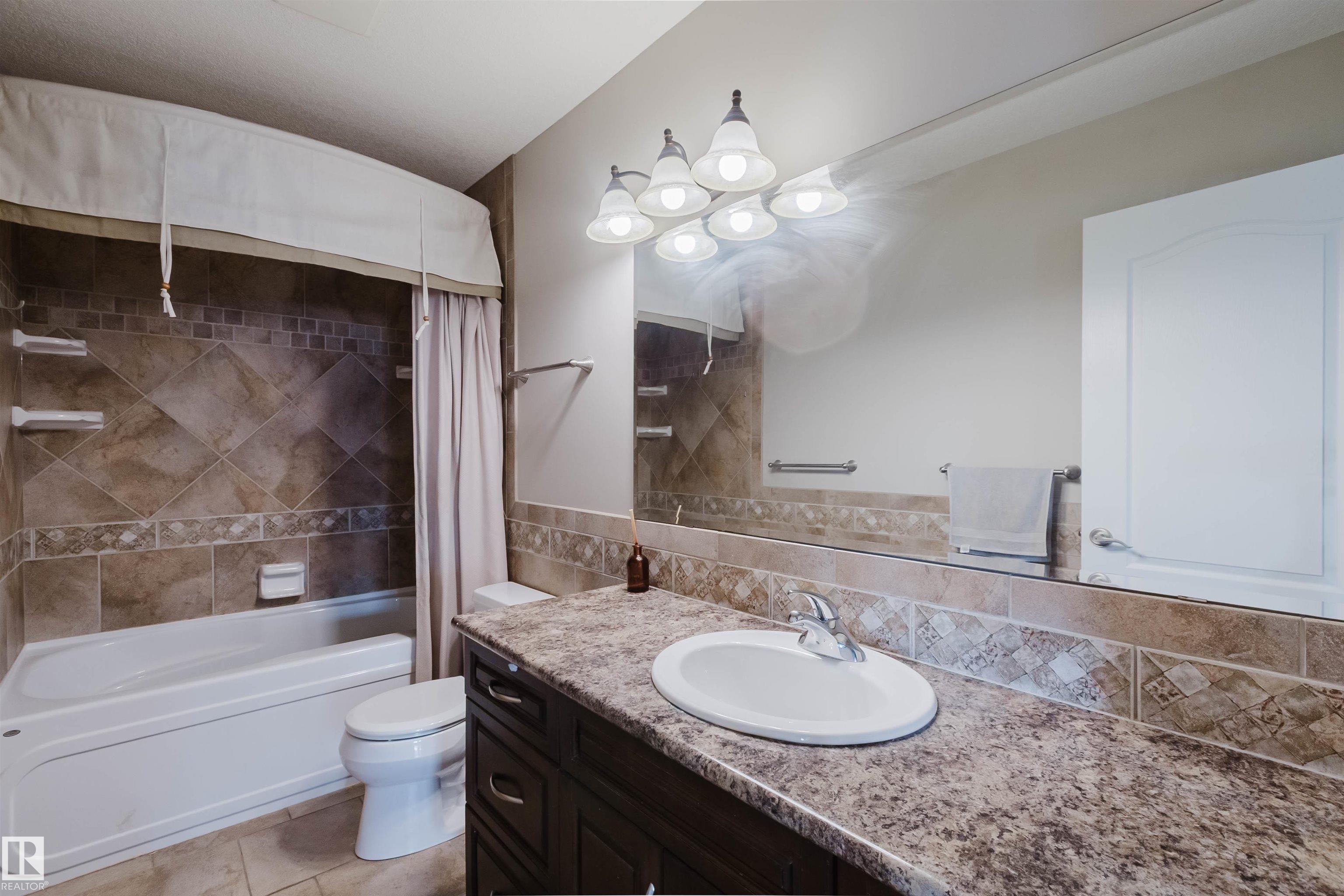 Photo 37 at 3412 Macneil Link NW, Magrath Heights, Edmonton