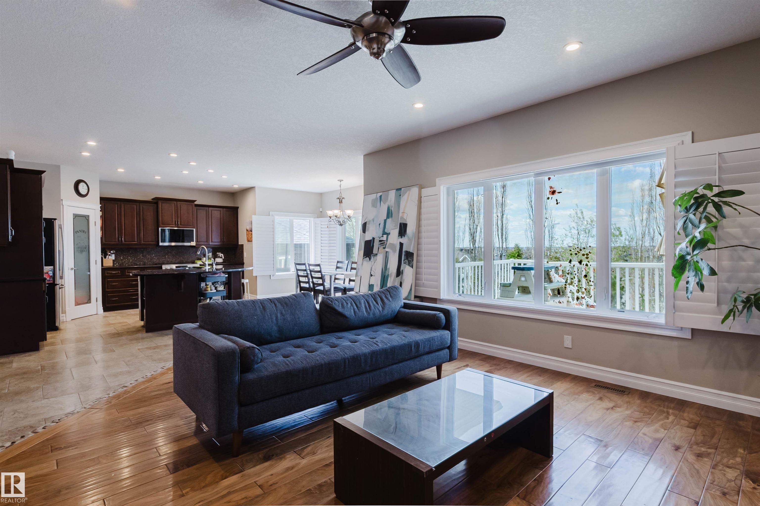 Photo 8 at 3412 Macneil Link NW, Magrath Heights, Edmonton
