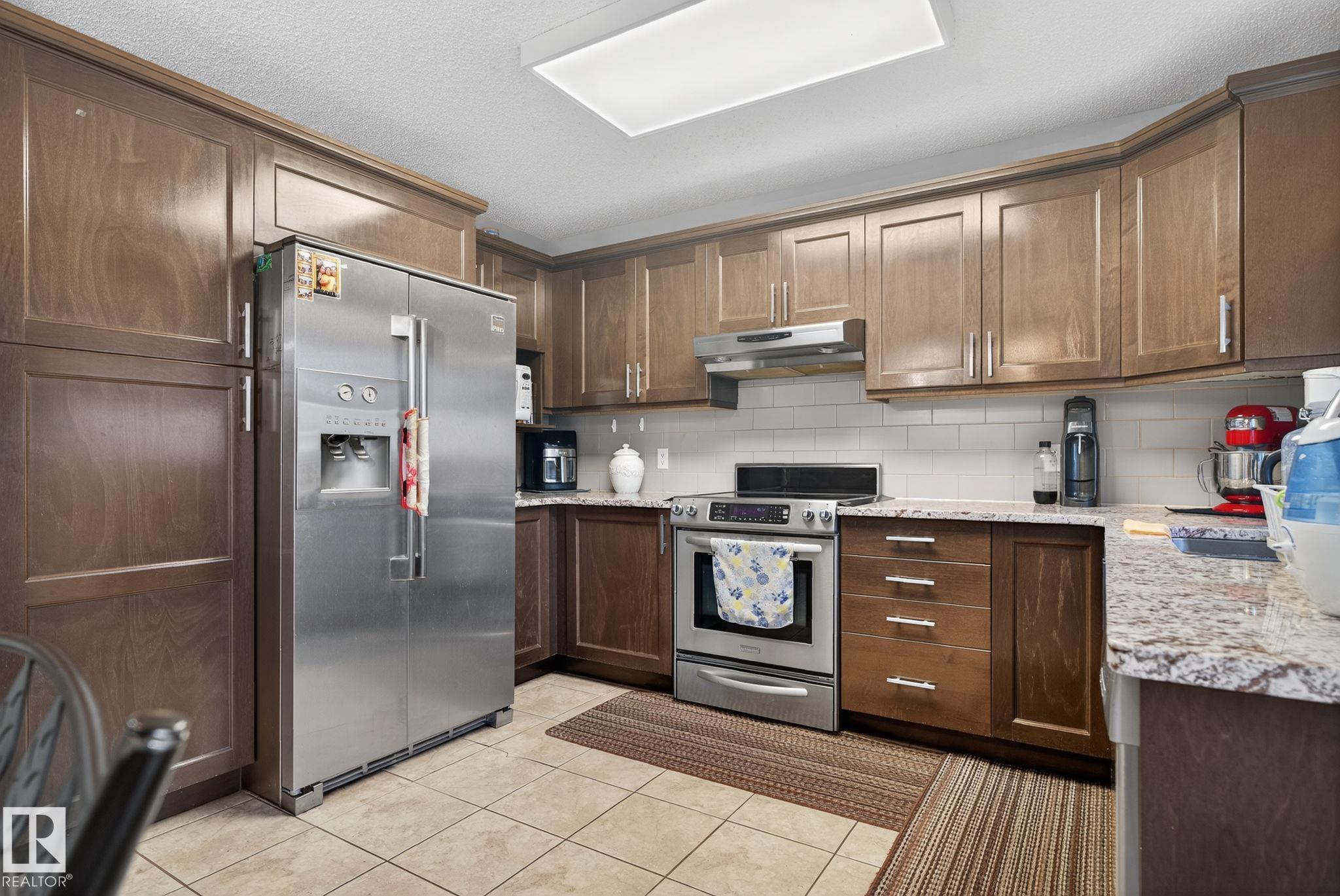 https://zimg.paragon.ice.com/ParagonImages/Property/PM/RAE/225401678/16/0/0/df1d71164de024d5a33c038eb5f7fa58/1/0dcb87f7792dce02a3dd6d53c58435eb/225401678-7a4fab9f-dcb3-479d-bb3c-6e48f6435fda.JPG