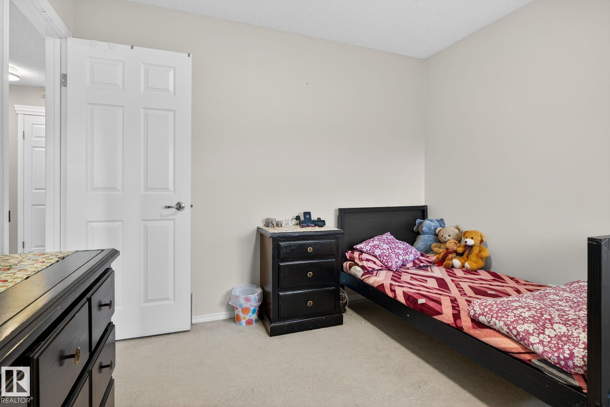 https://zimg.paragon.ice.com/ParagonImages/Property/PM/RAE/225401678/30/0/0/56bfbe3c43c20b7d89e87b6e08d6b2b7/1/0dcb87f7792dce02a3dd6d53c58435eb/225401678-a964990d-2ff9-411d-b42f-190dcae17cf5.JPG