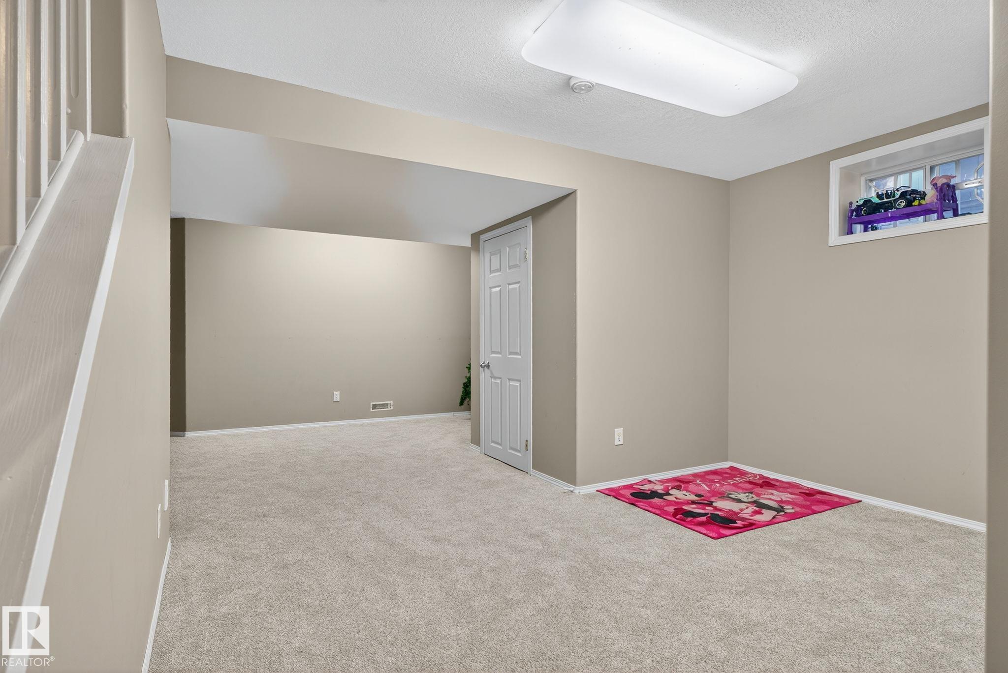 https://zimg.paragon.ice.com/ParagonImages/Property/PM/RAE/225401678/36/0/0/4c56366408dba32fb9eea89c7f6ff99d/1/0dcb87f7792dce02a3dd6d53c58435eb/225401678-38f5bd93-93e5-4b2f-b75d-fc5ced7b0f3a.JPG