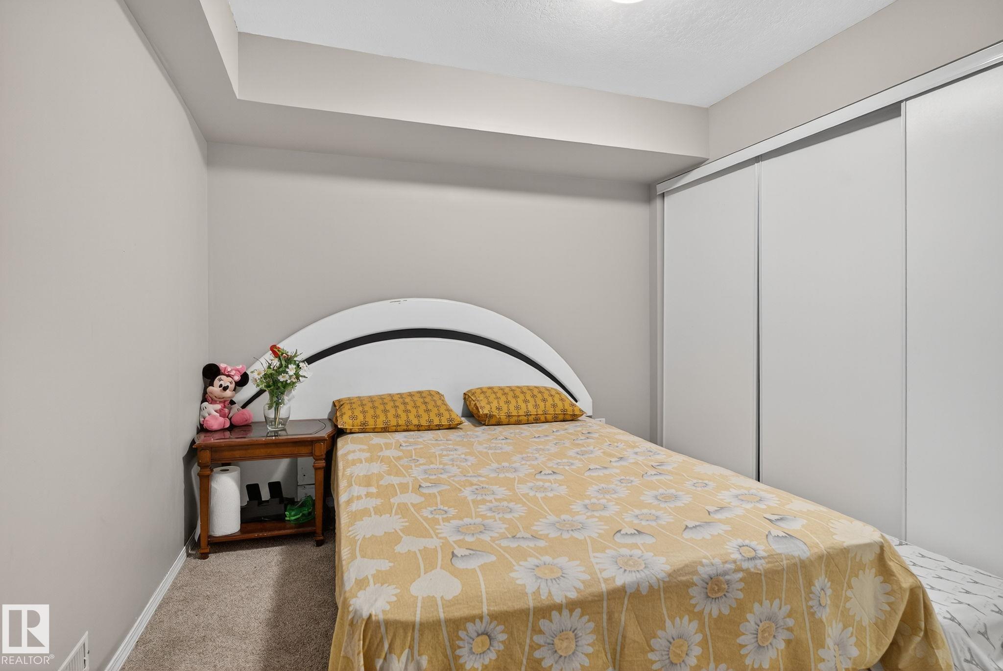 https://zimg.paragon.ice.com/ParagonImages/Property/PM/RAE/225401678/43/0/0/37108104dfb38d310dd9bd160f2eda7b/1/0dcb87f7792dce02a3dd6d53c58435eb/225401678-da634d79-6def-4df9-9674-8eefb2c60862.JPG
