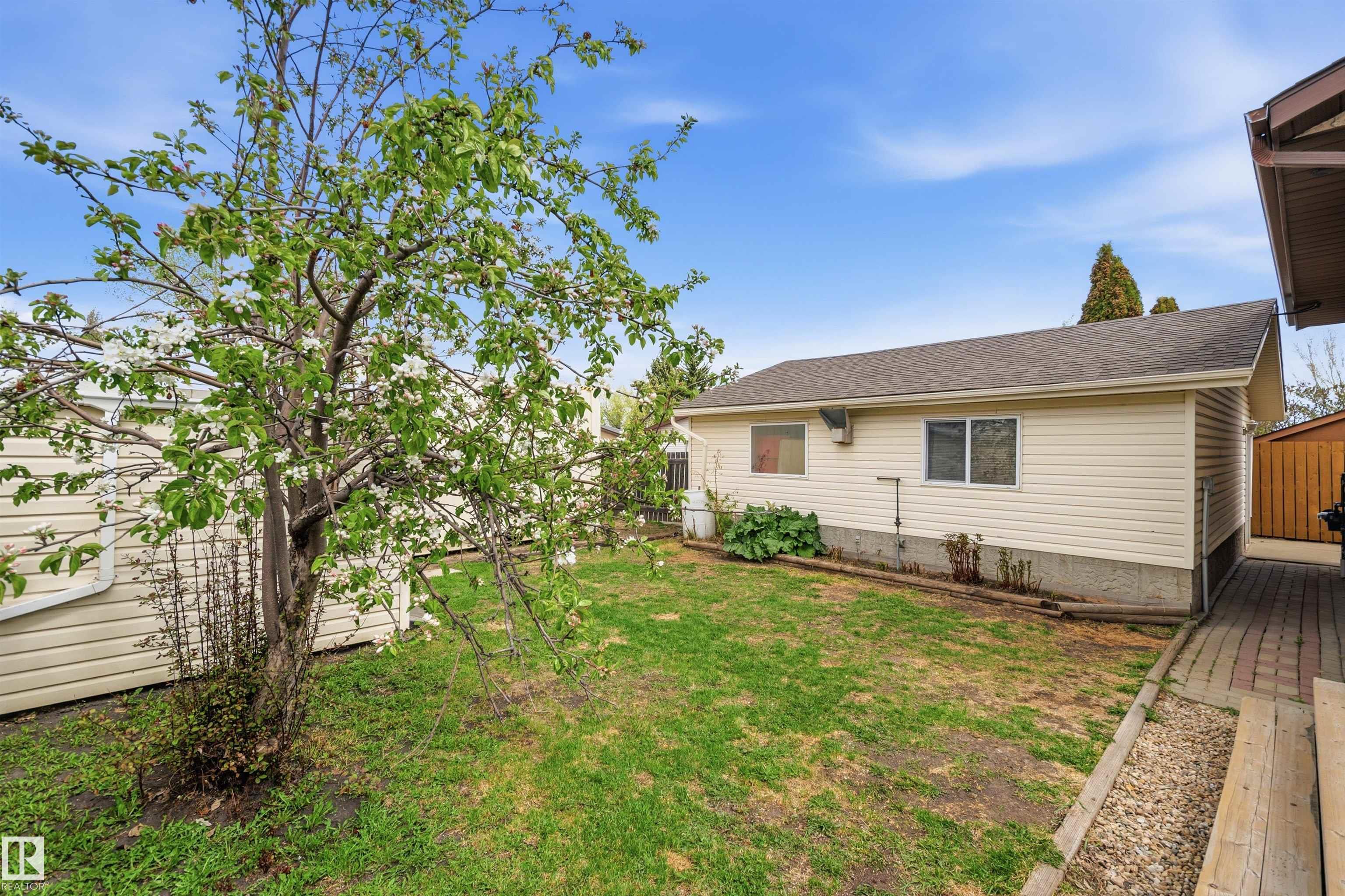 Photo 16 at 18648 57 Avenue NW, Jamieson Place, Edmonton