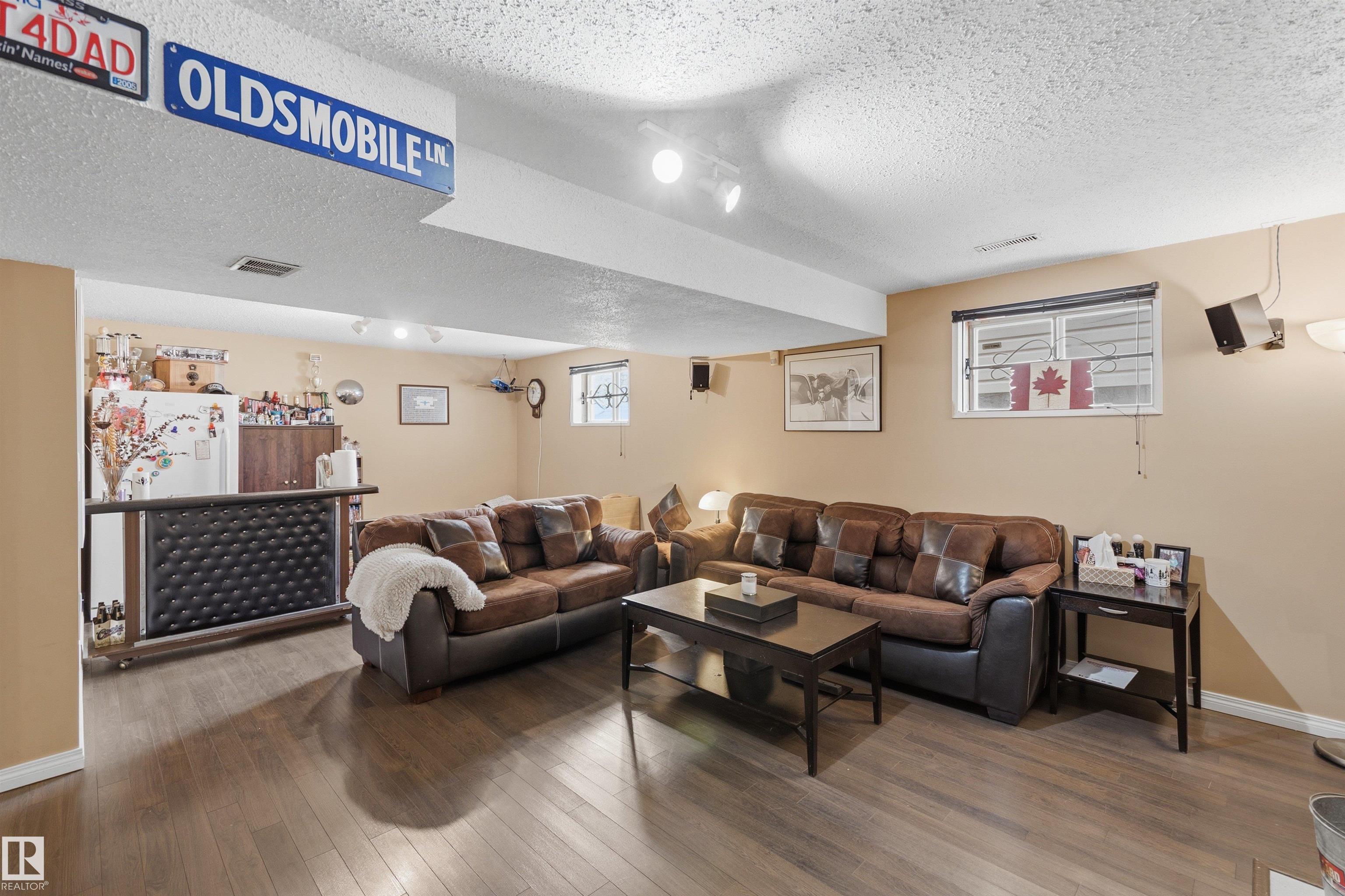 18648 57 Avenue NW, Jamieson Place, Edmonton