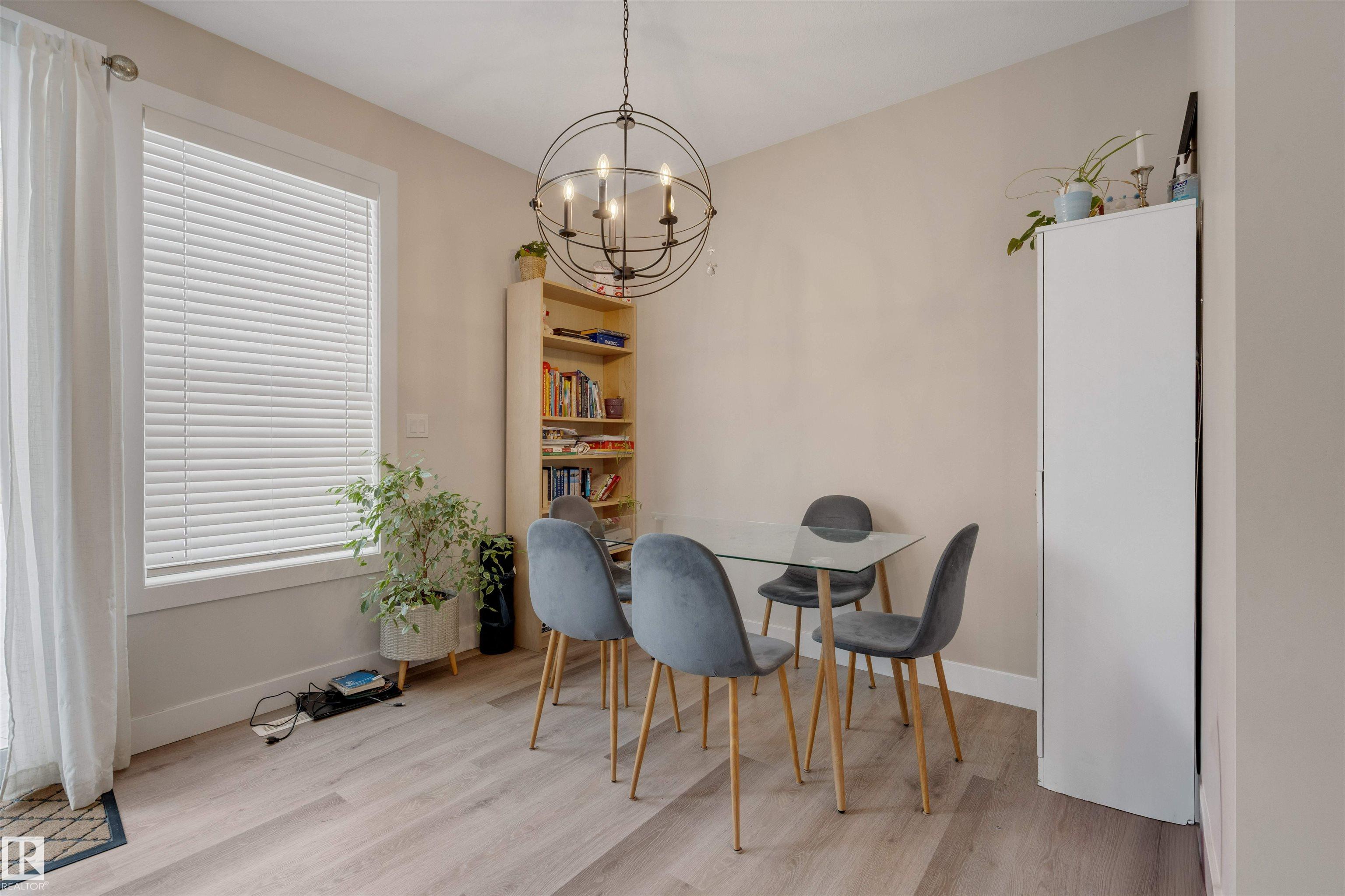Picture for 22916 95 AV NW