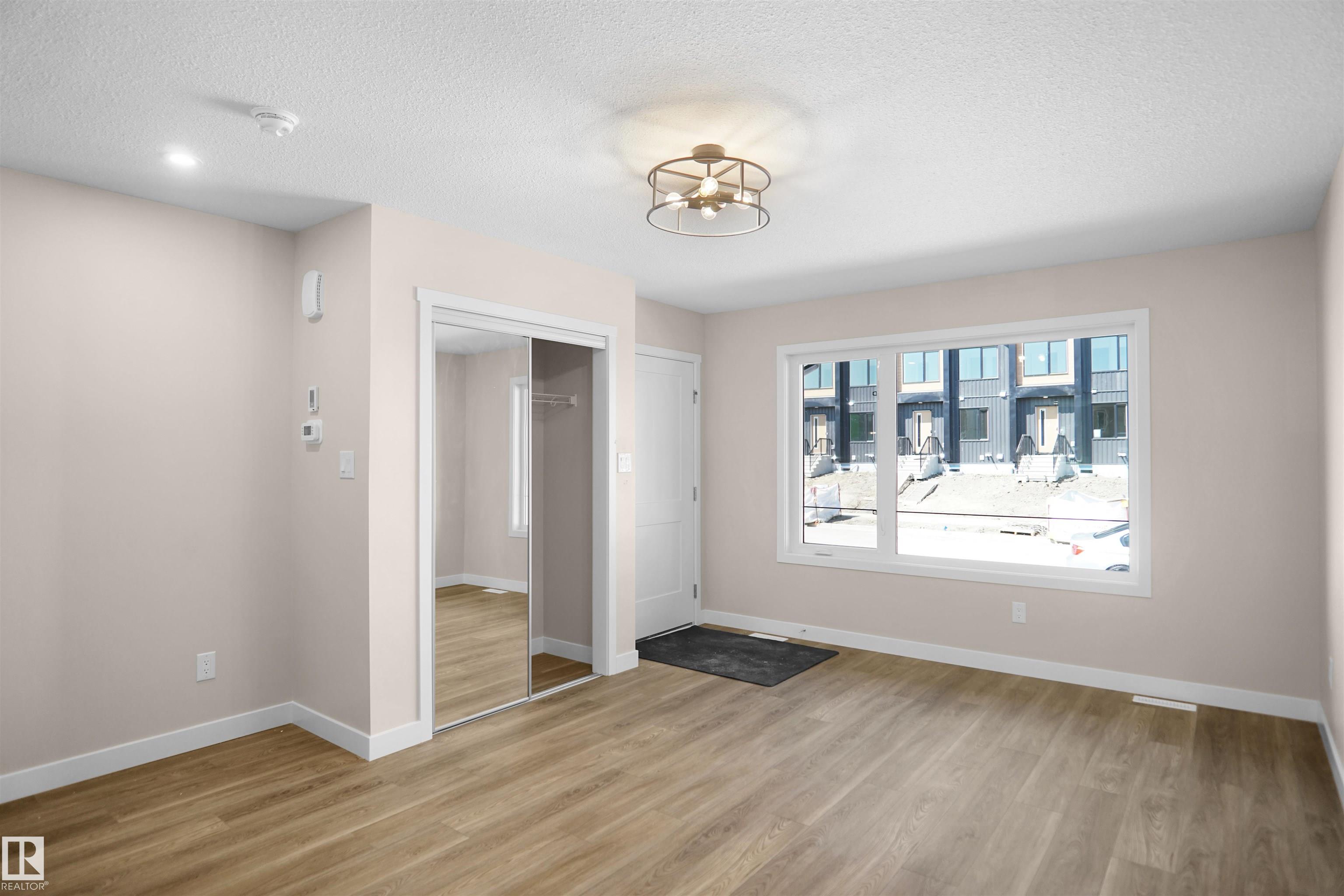 https://zimg.paragon.ice.com/ParagonImages/Property/PM/RAE/225401697/6/0/0/82627da8a5e885bb1bfdd0a4dab7c3cb/1/f48970b1473dd90592f2fd5206ec765d/225401697-543D7DCB-C2B6-486C-B33A-A4C944989A76.JPG