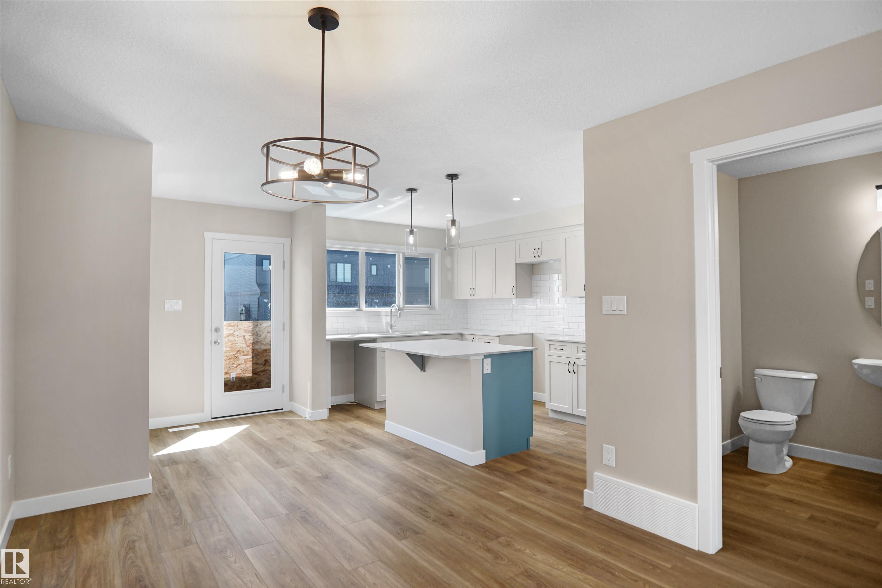 https://zimg.paragon.ice.com/ParagonImages/Property/PM/RAE/225401697/8/0/0/d3600eca34921f1f83e29ce1c03cddd9/1/f48970b1473dd90592f2fd5206ec765d/225401697-D20E775C-112A-4290-988C-0C3BE4D87054.JPG