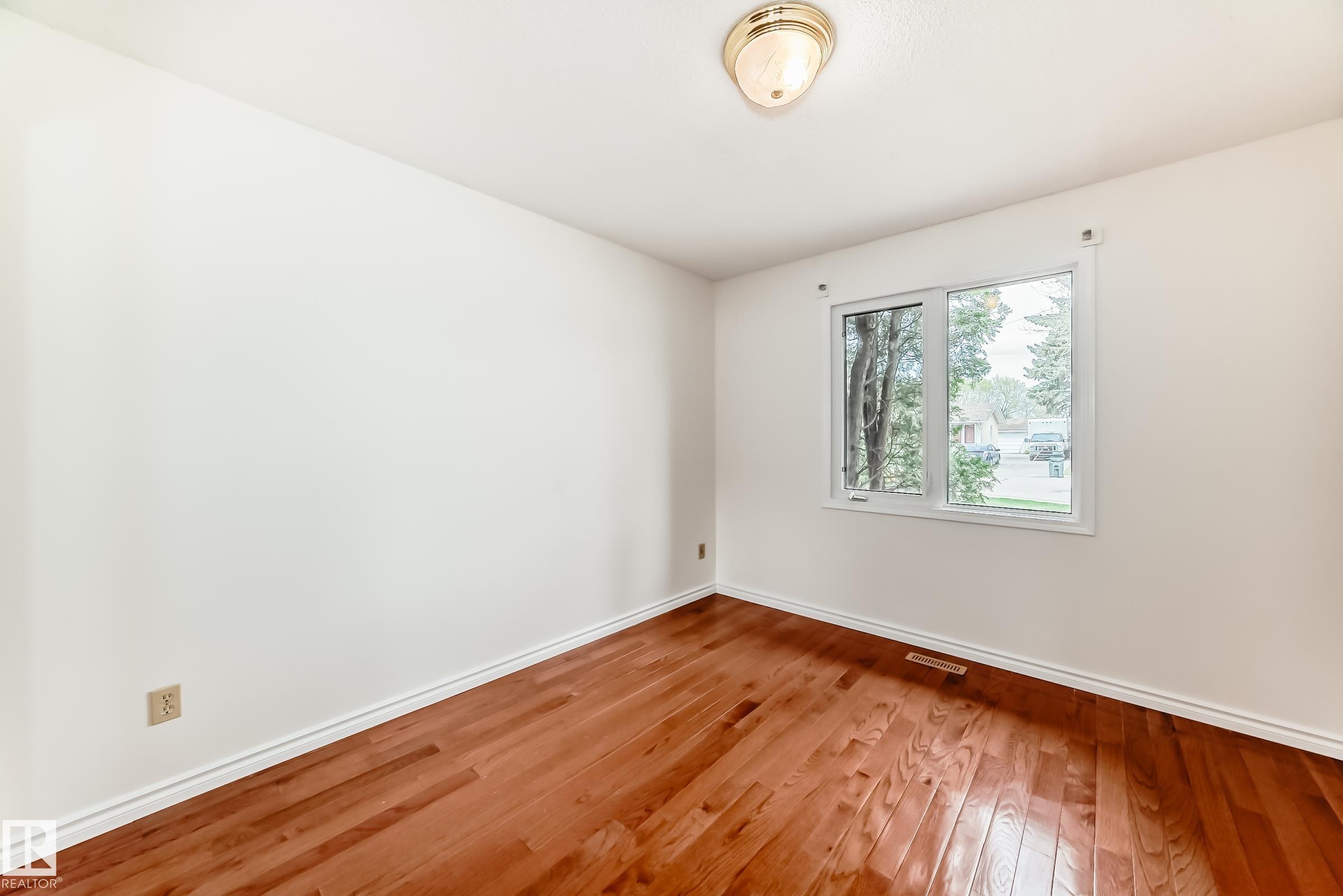 Photo 24 at 26 Gale Avenue, Glen Allan, Sherwood Park