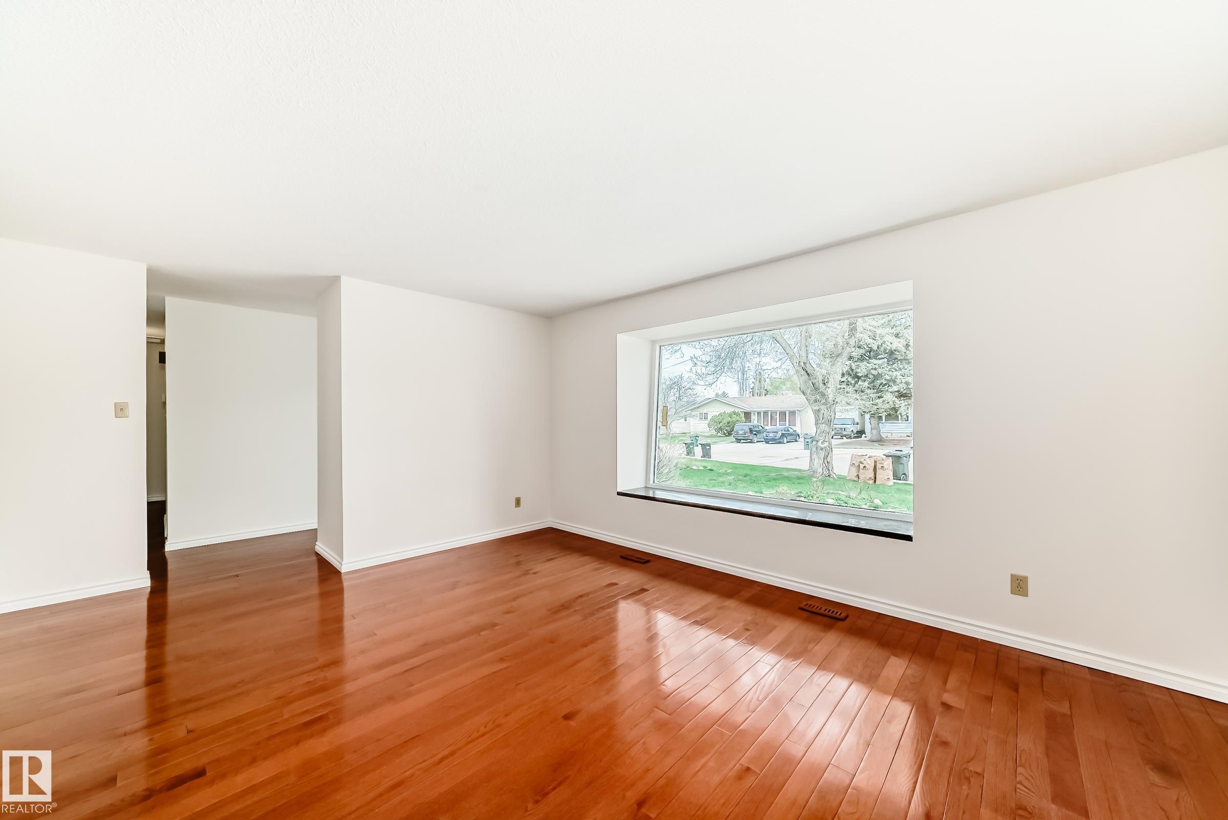 Photo 7 at 26 Gale Avenue, Glen Allan, Sherwood Park