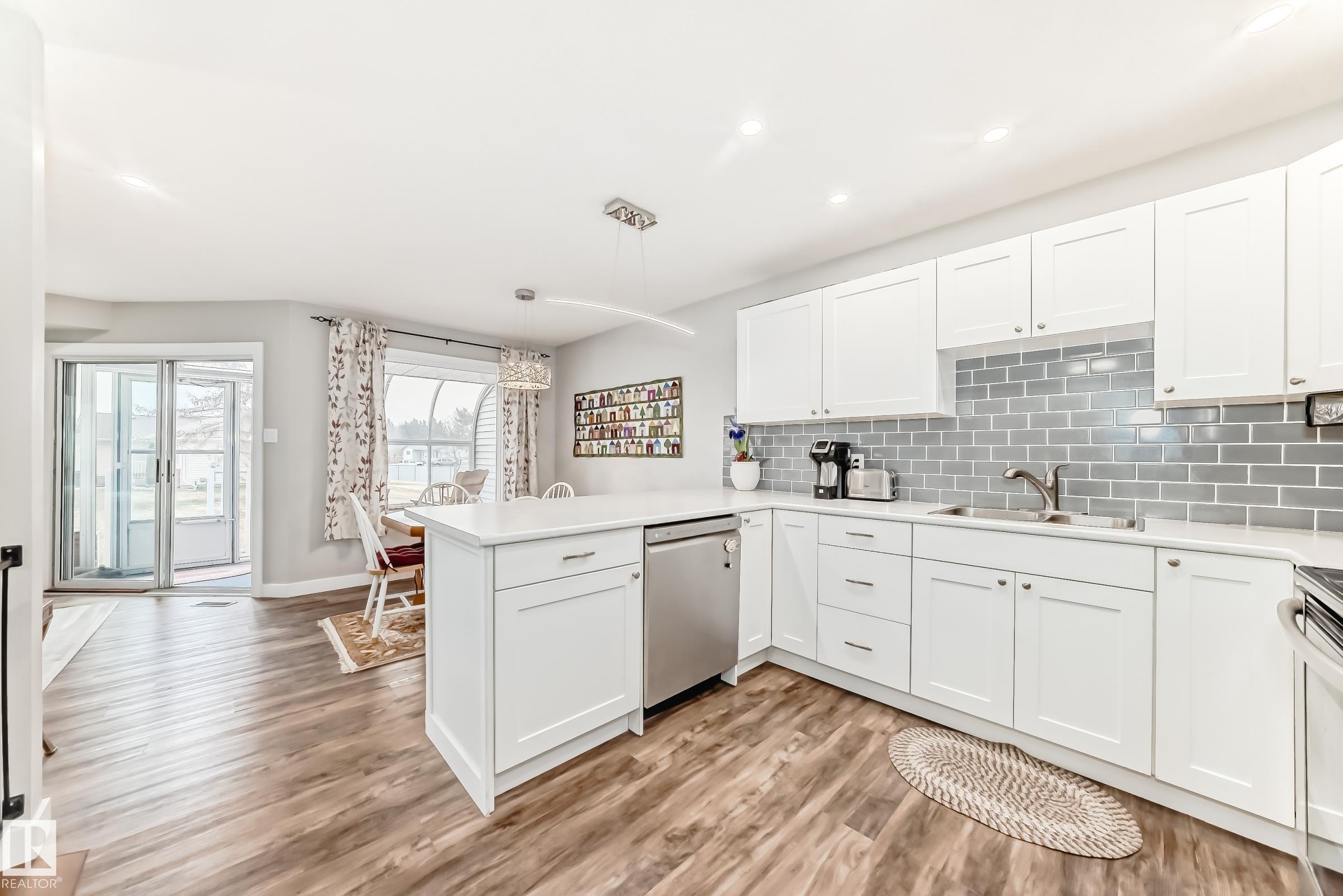 3 - 2 Georgian Way, Glen Allan, Sherwood Park