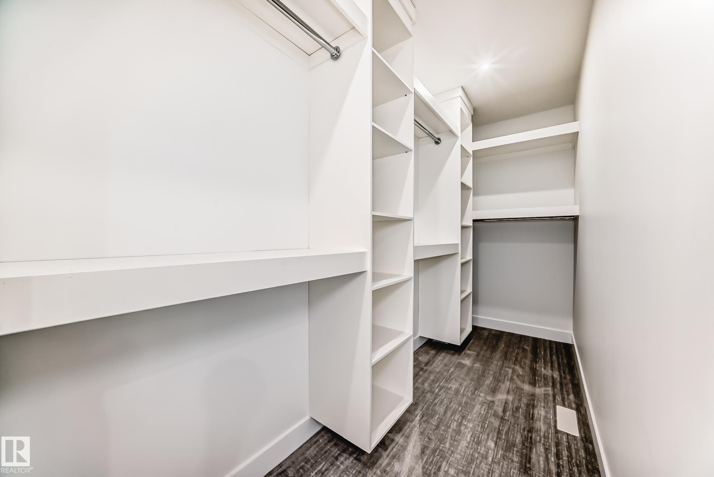 Photo 37 at 340 33 Avenue NW, Maple Crest, Edmonton