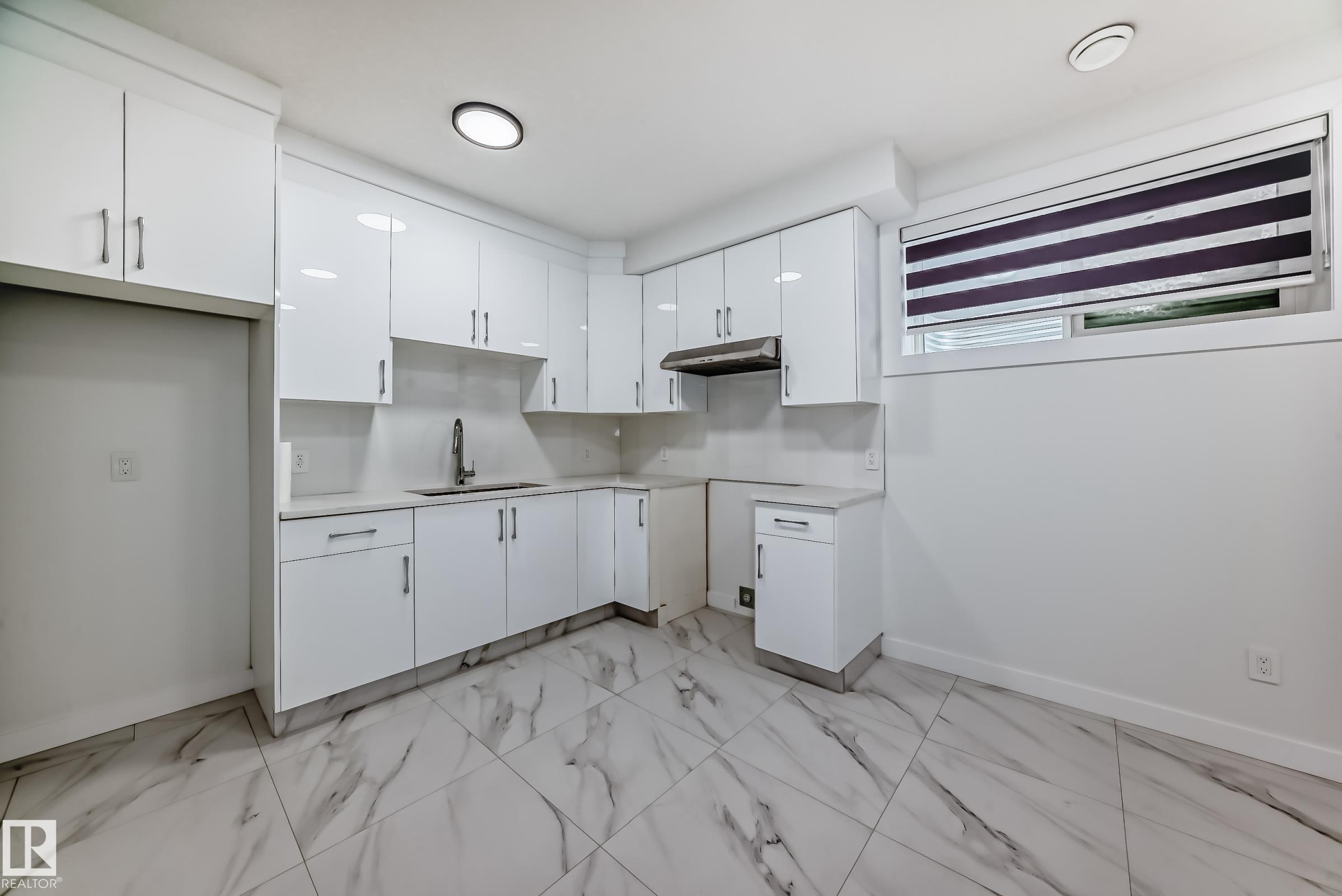 Photo 56 at 340 33 Avenue NW, Maple Crest, Edmonton