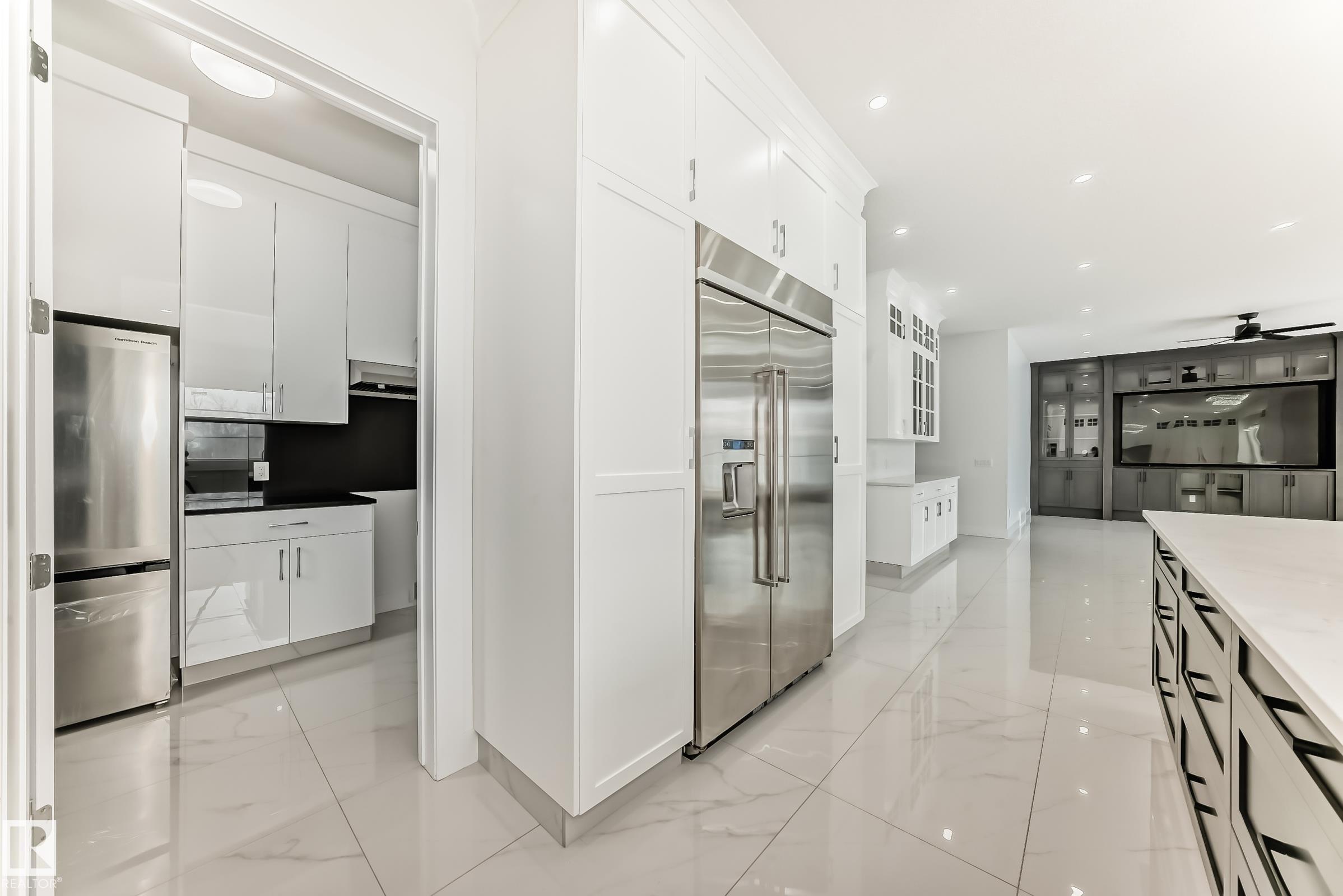 Photo 7 at 340 33 Avenue NW, Maple Crest, Edmonton