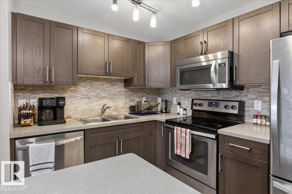 https://zimg.paragon.ice.com/ParagonImages/Property/PM/RAE/225401717/11/0/0/ec741cfe8a91ad1831f7927f26e14936/1/10d7d283de8eb2575e9c5c1866fa2517/225401717-A1C7B6BA-54DE-4268-8604-6BFB66C6F586.JPG