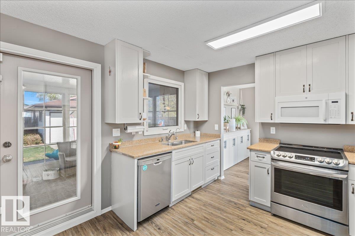 Photo 11 at 9504 96 Street, Morinville